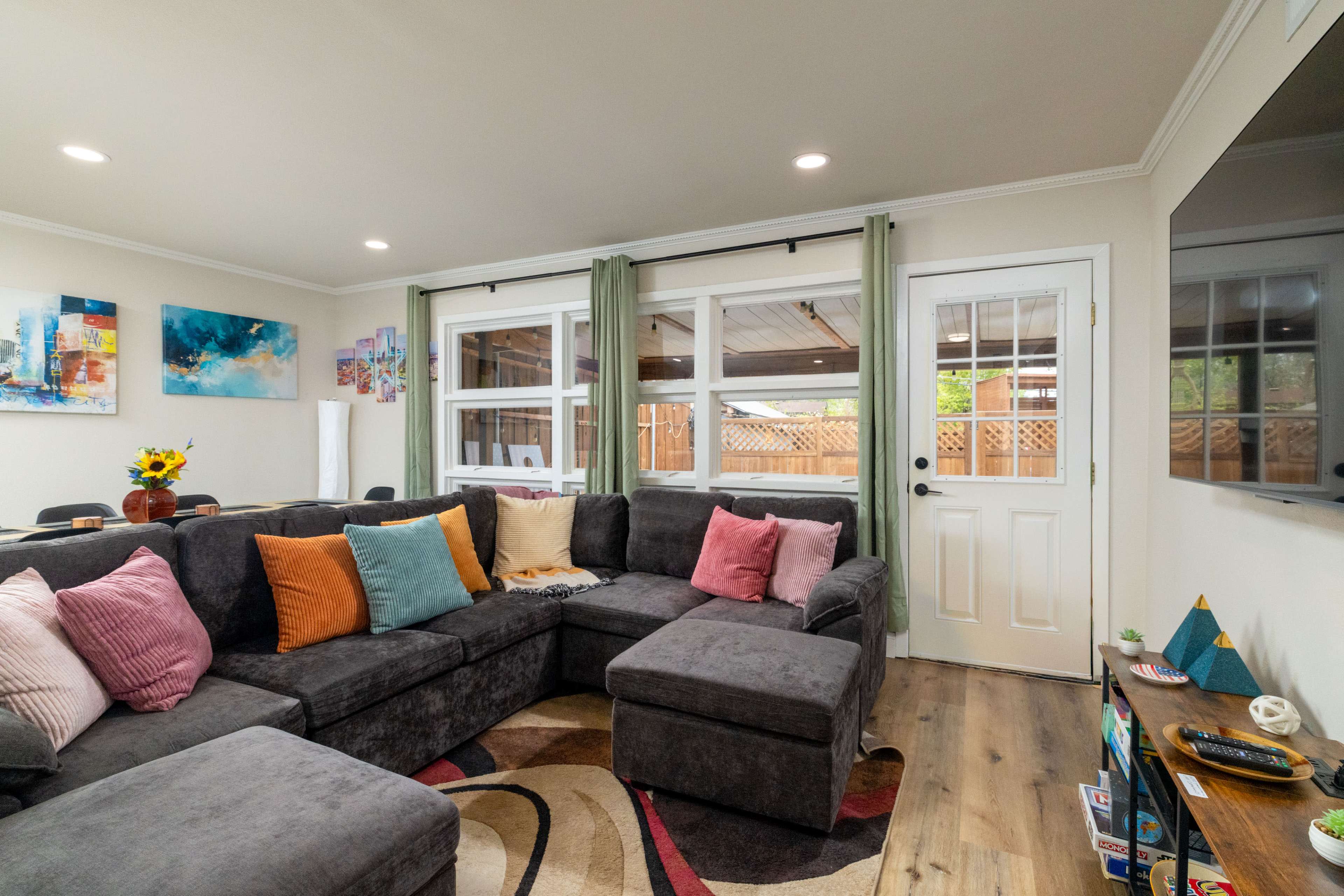 Minutes to AT&T Stadium • Fenced Yard • Patio Games Image in East Arlington, Arlington, TX