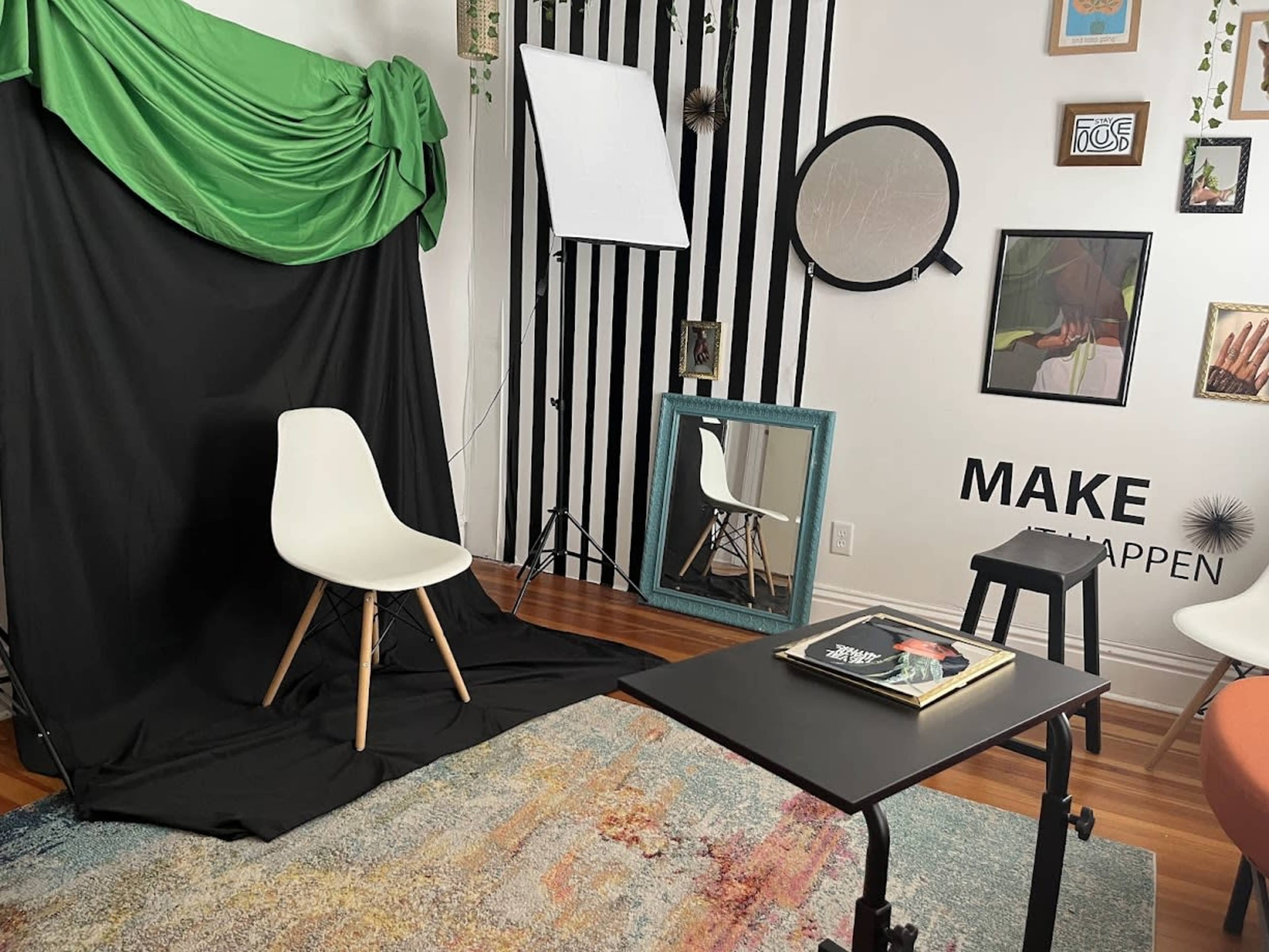 The Urban Cabin Loft for Meetings, Coworking & Creative Sessions Image in Thornton Township, Homewood, IL