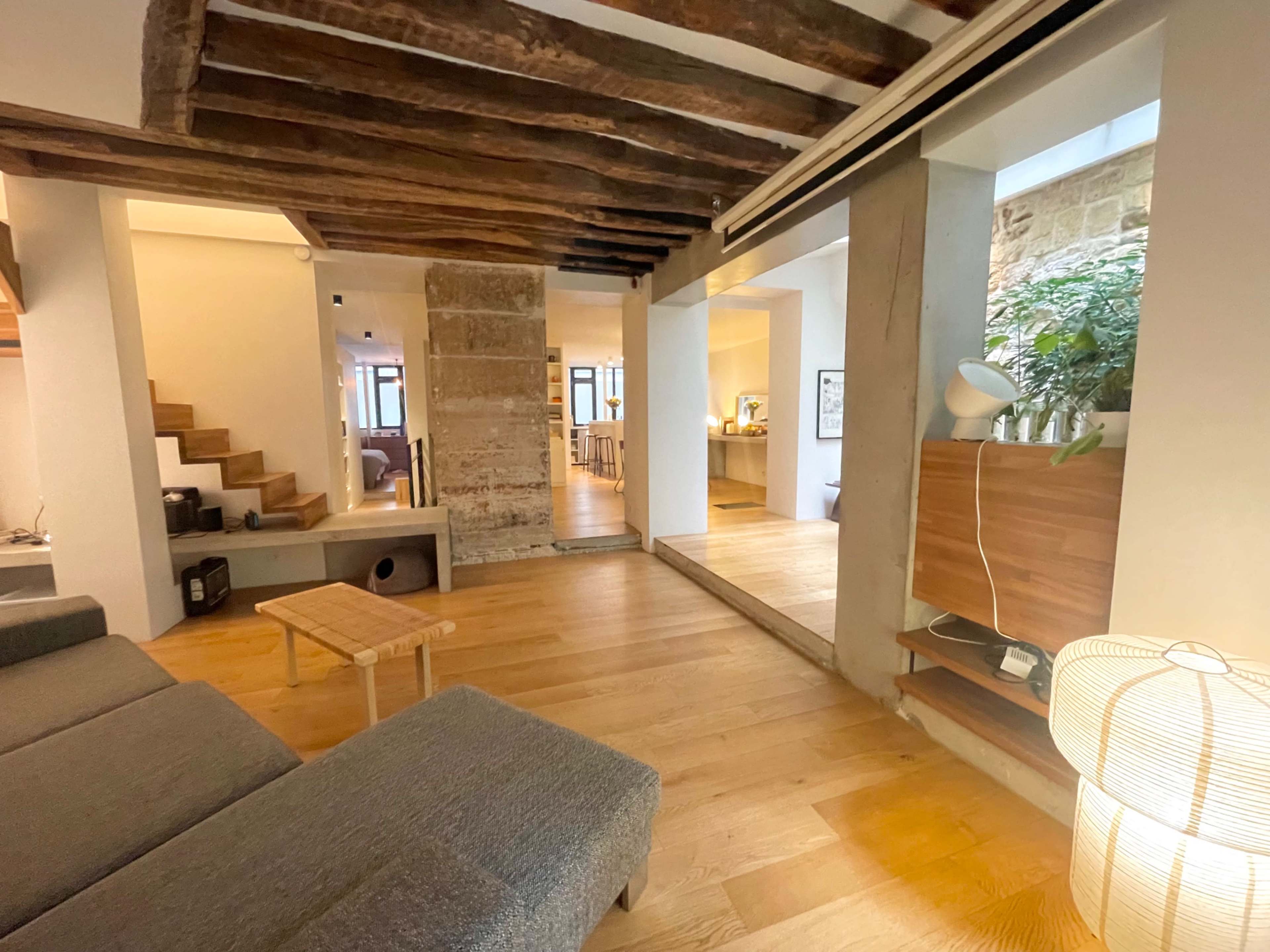 Large Versatile Studio-Style Apartment for Video Productions in the center of Paris Image dans Sentier, Paris, 
