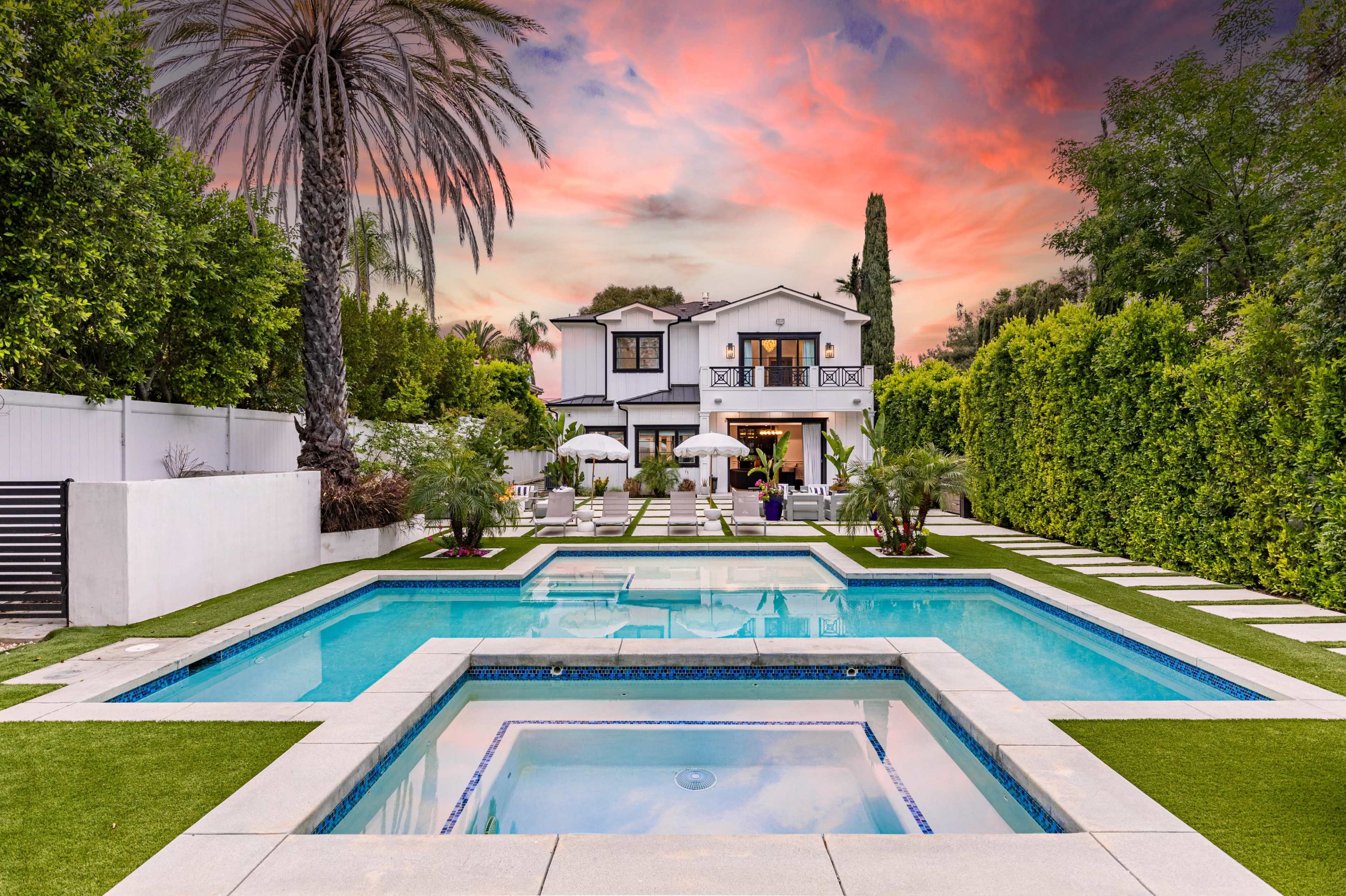 SLEEK OASIS ESTATE: LIGHT, LUXE & POOL PERFECTION Image in Tarzana, Los Angeles, CA