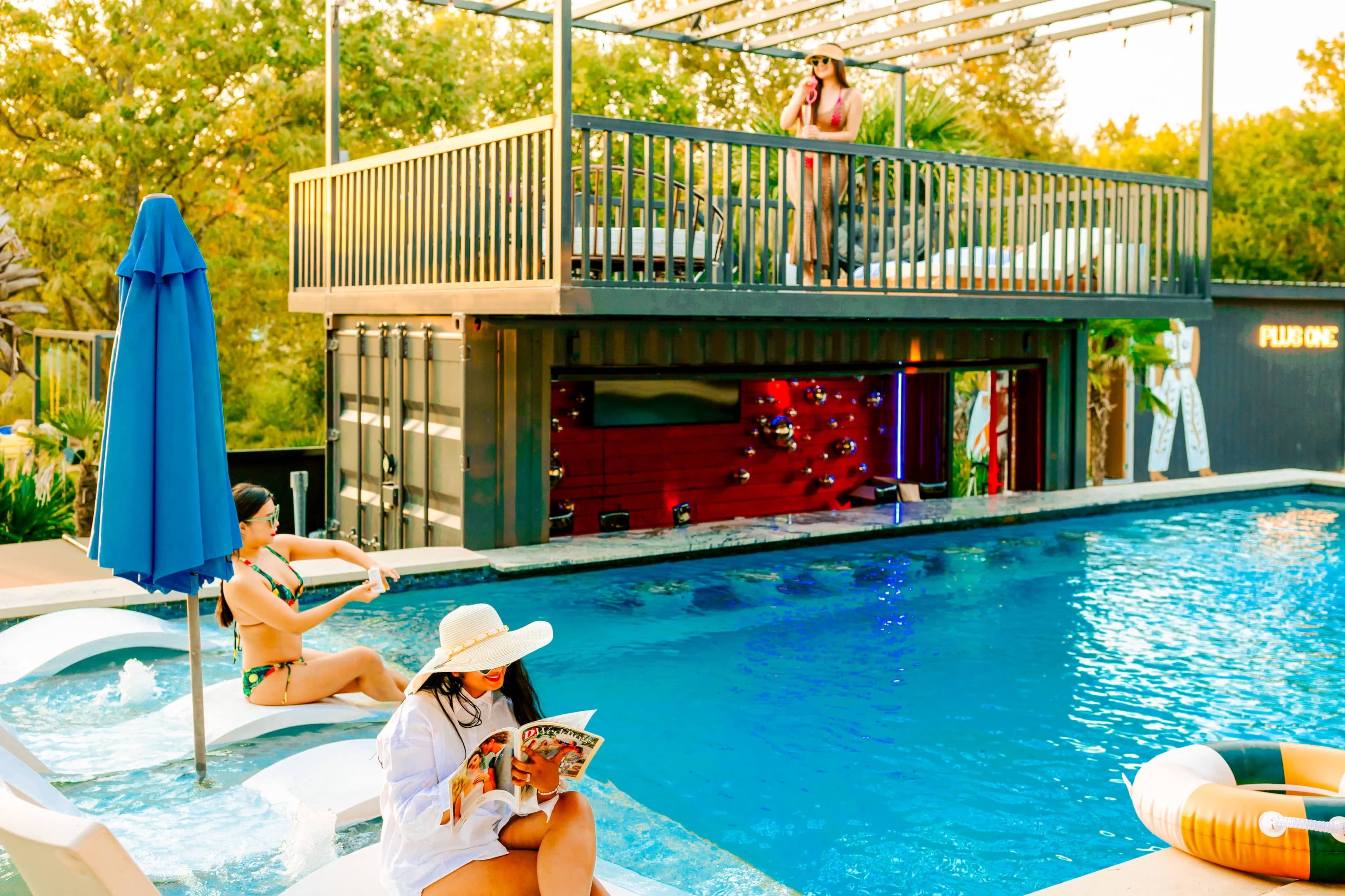 Private Pool w/ Swim-Up Bar, MiniGolf, Pickleball, Game Room, Theatre, Event Deck Image in , Princeton, TX