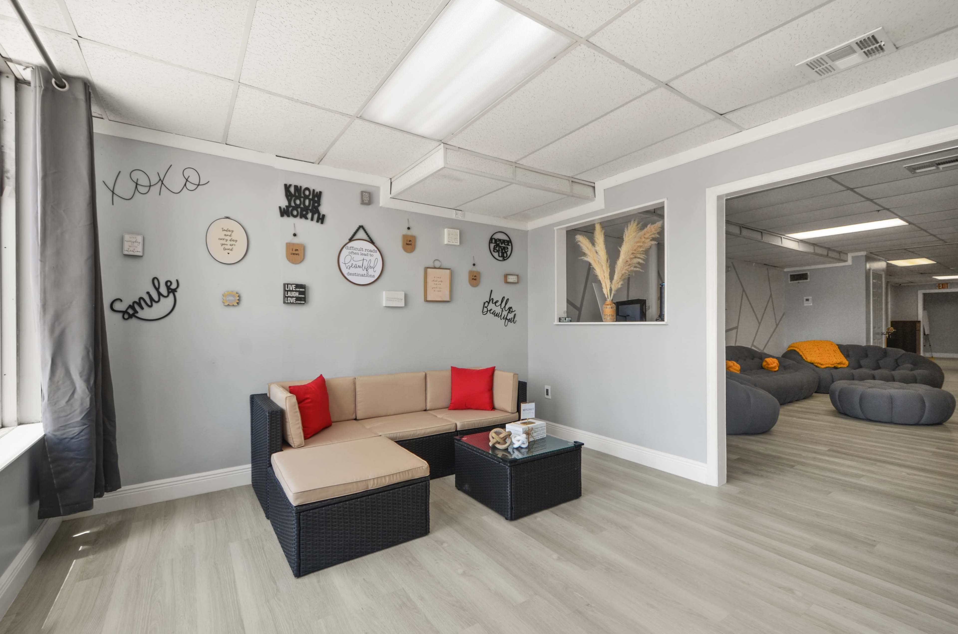 Downtown Studio Space With Modern Design and Natural light Image in College Park, ORLANDO, FL