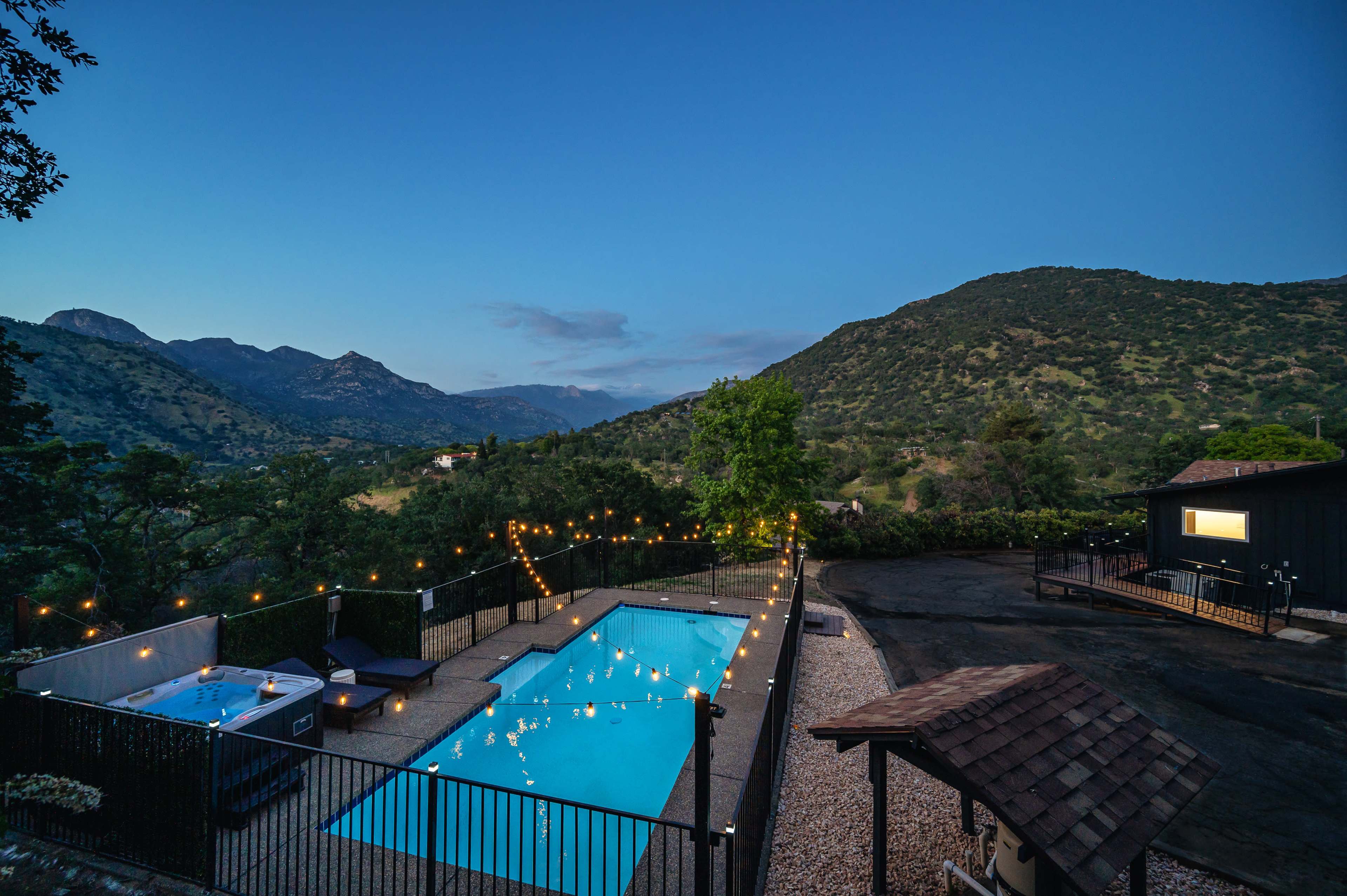 Sierra Skyline: A Stunning Event & Retreat Space with Unmatched Views Image in Three Rivers, Three Rivers, CA