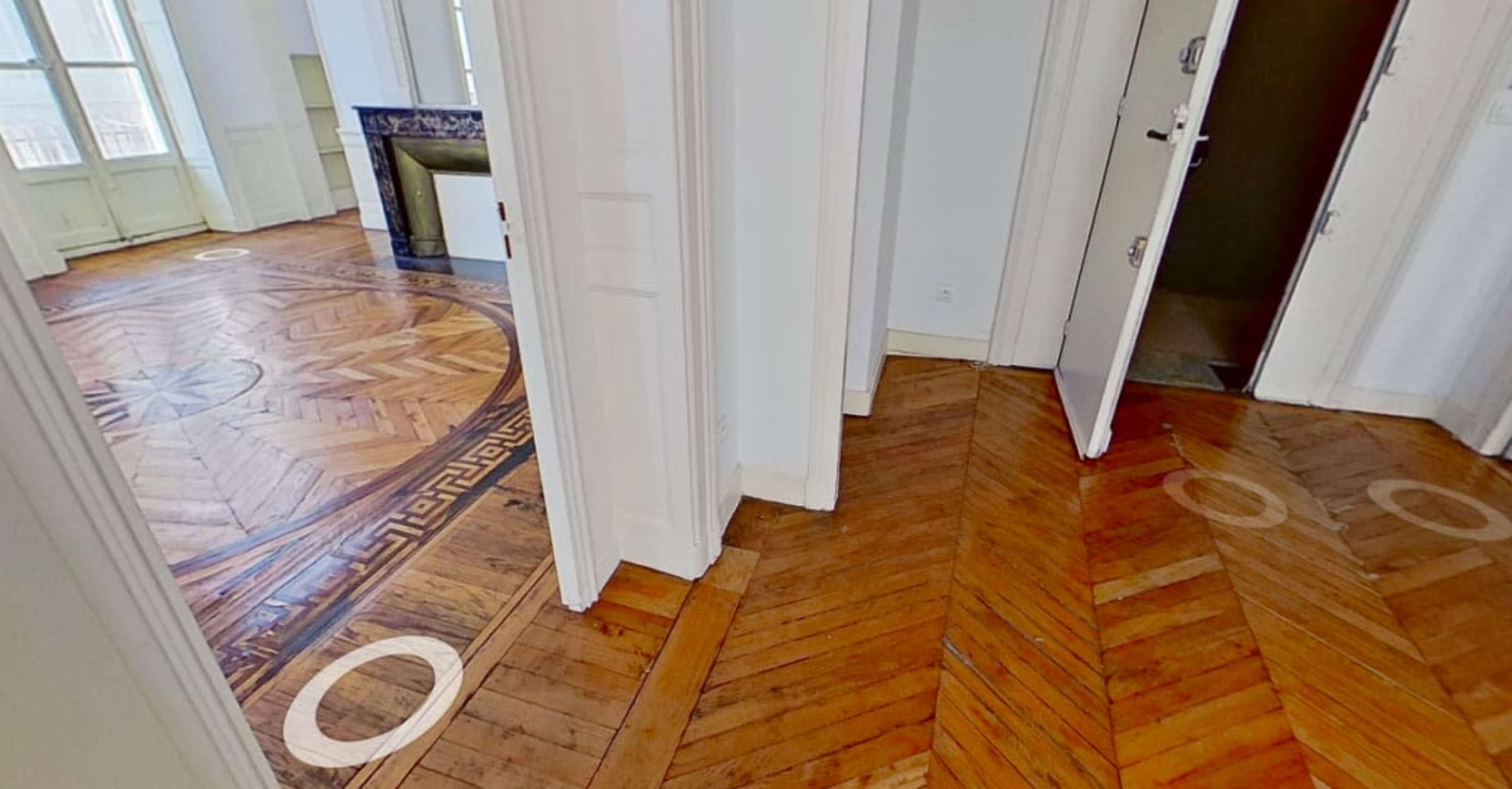Appartement en centre-ville avec vue sur la ville Image dans Downtown, Bordeaux, 