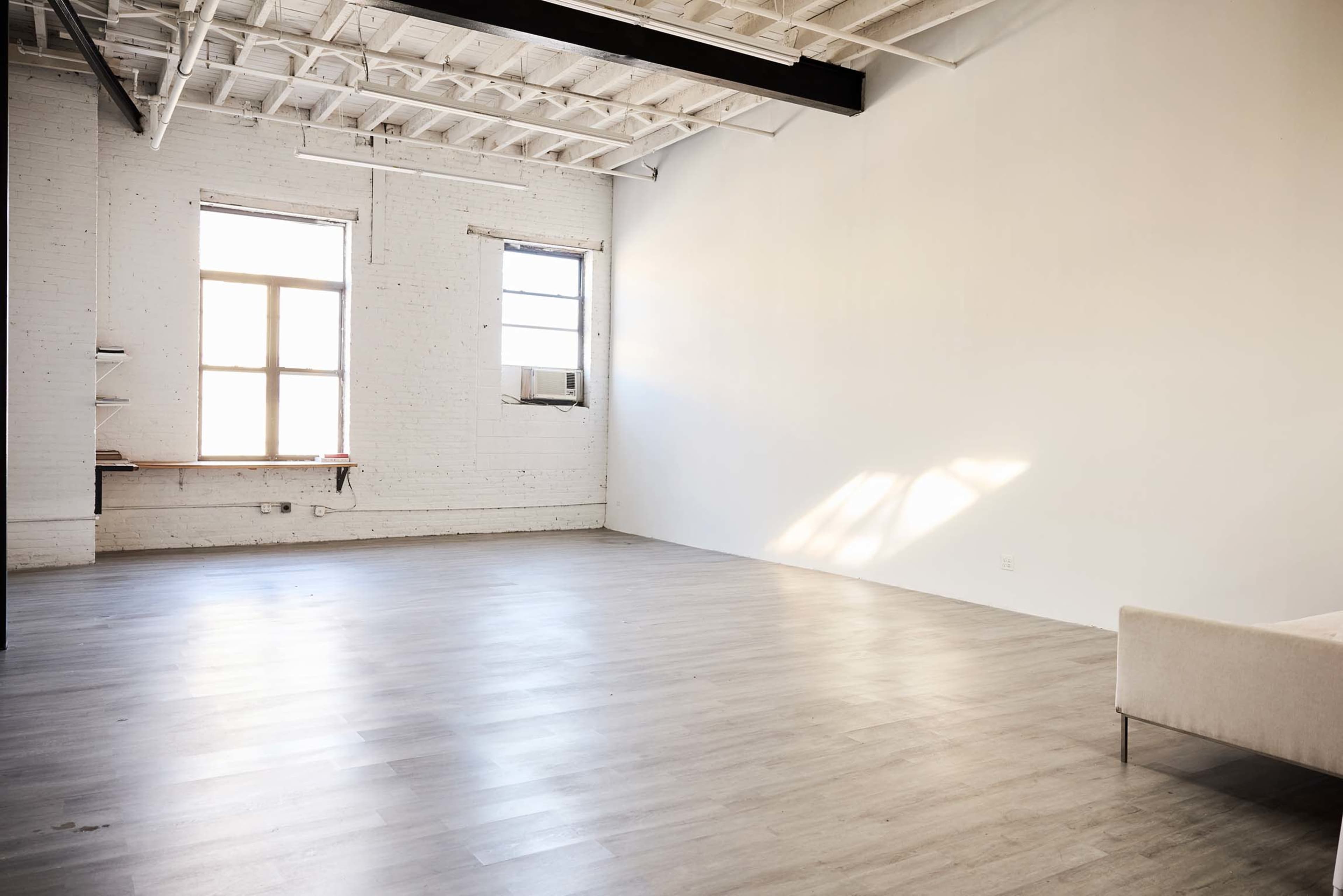 Spacious Daylight Photo Studio Image in East Williamsburg, Brooklyn, NY