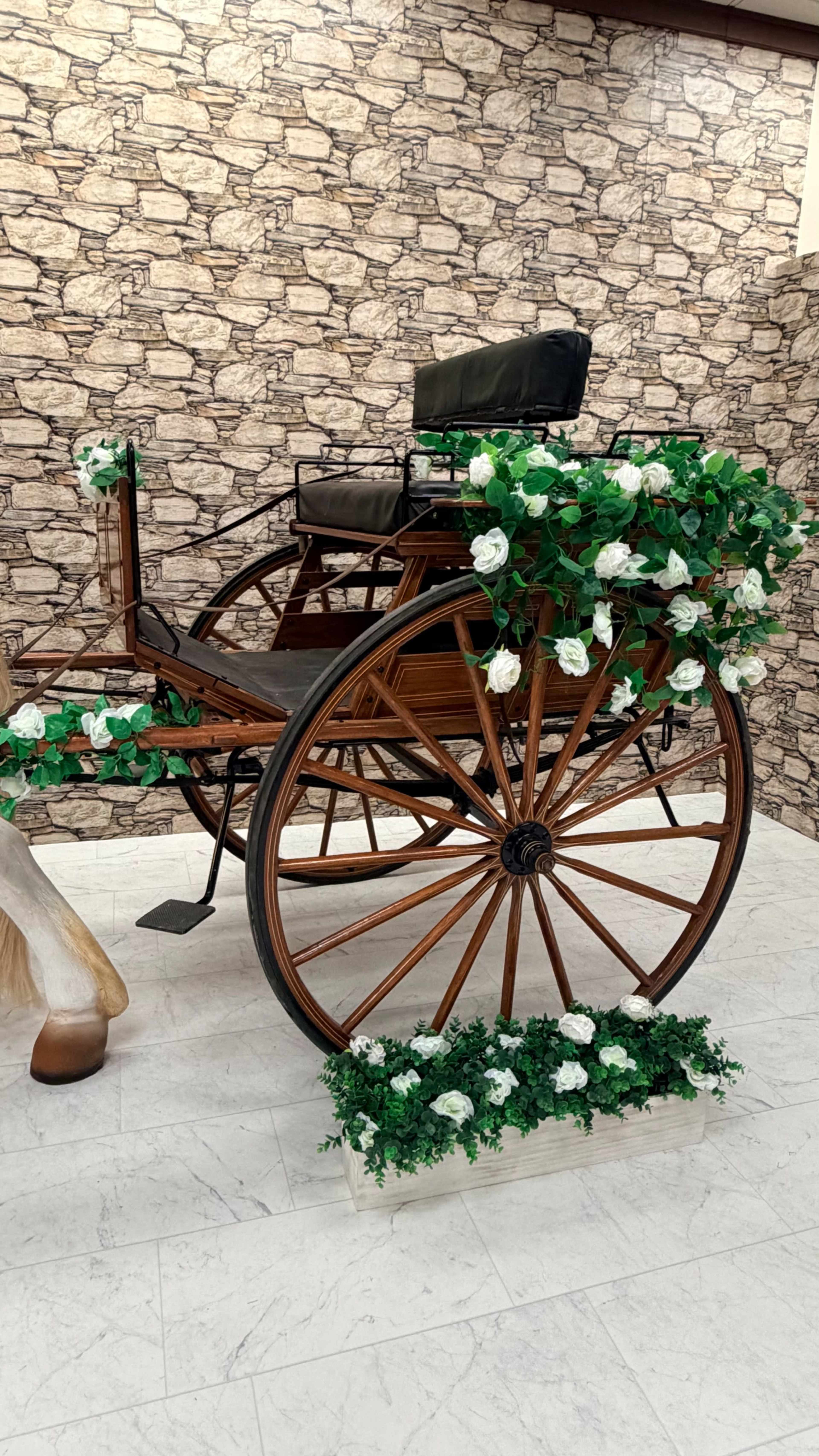 The Horse-Drawn Carriage Image in Applewood, Lakewood, CO