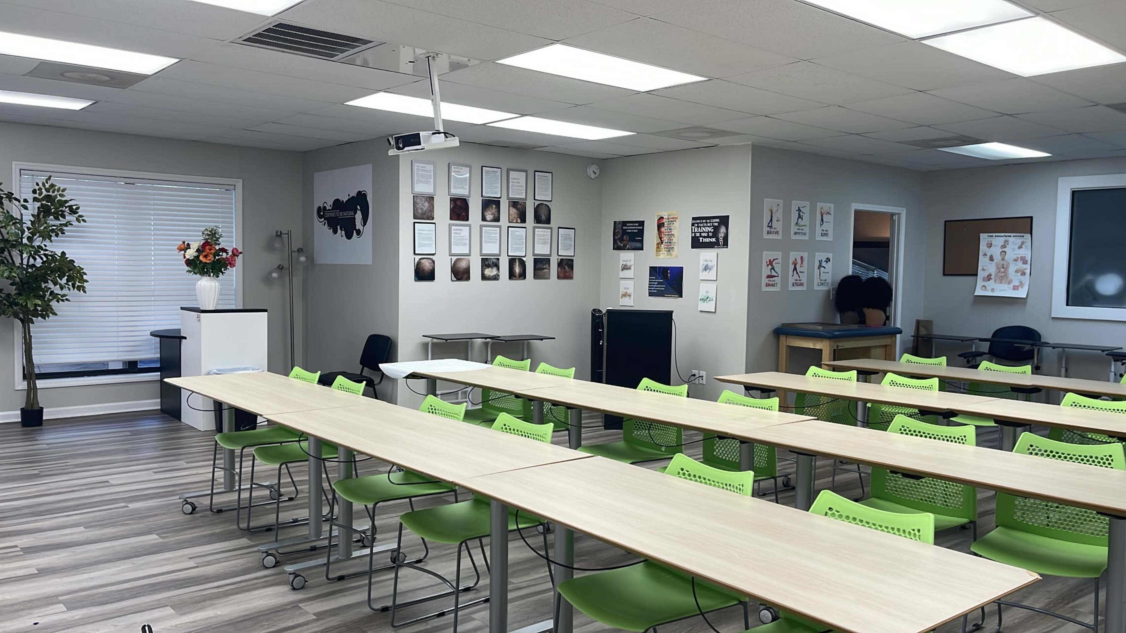 Spacious classroom with projector Image in Sandy Springs, Sandy springs, GA
