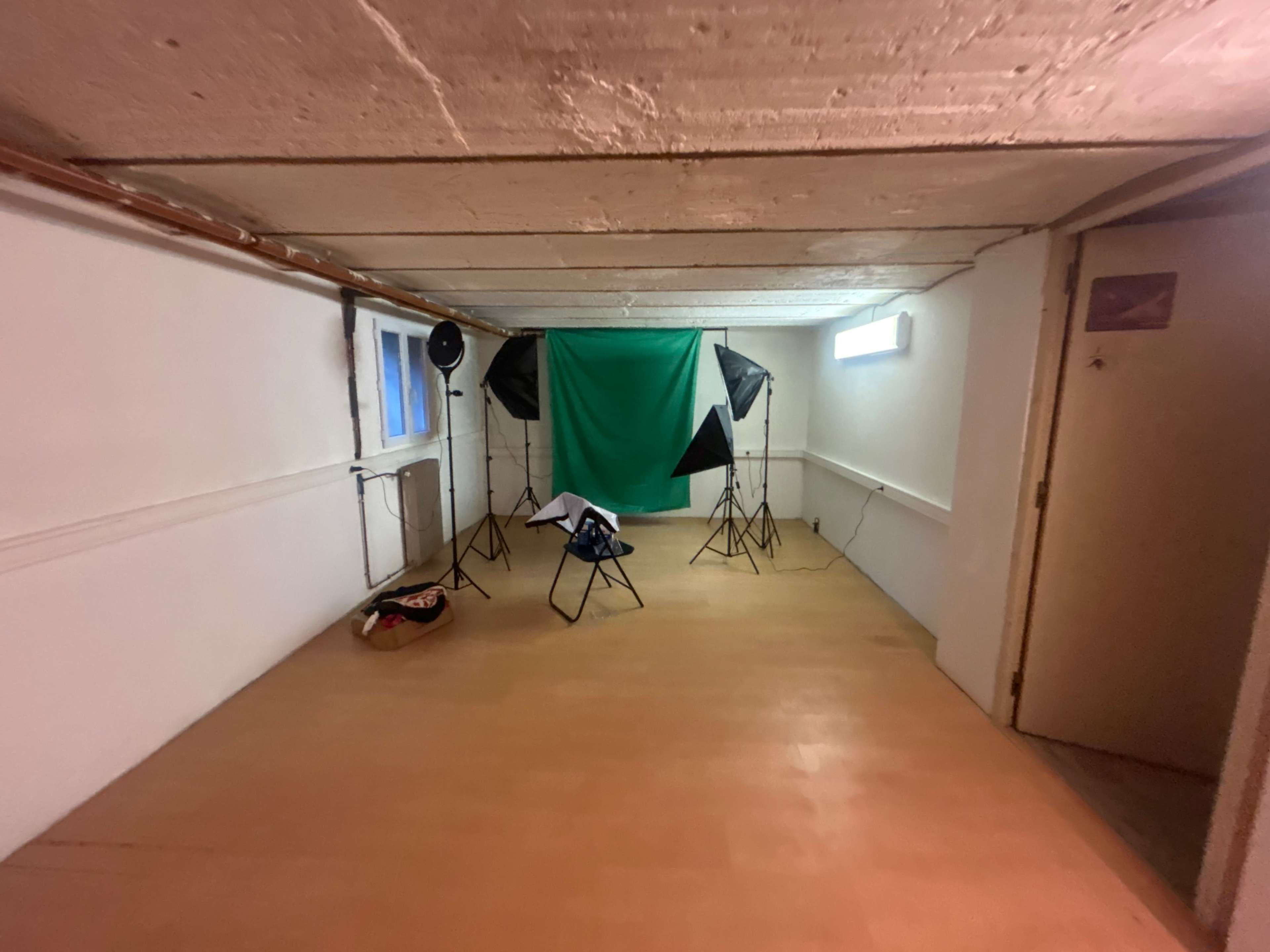 Maison de ville lumineuse avec sous sol pour tournage et shooting photo Image in , Corbeil-Essonnes