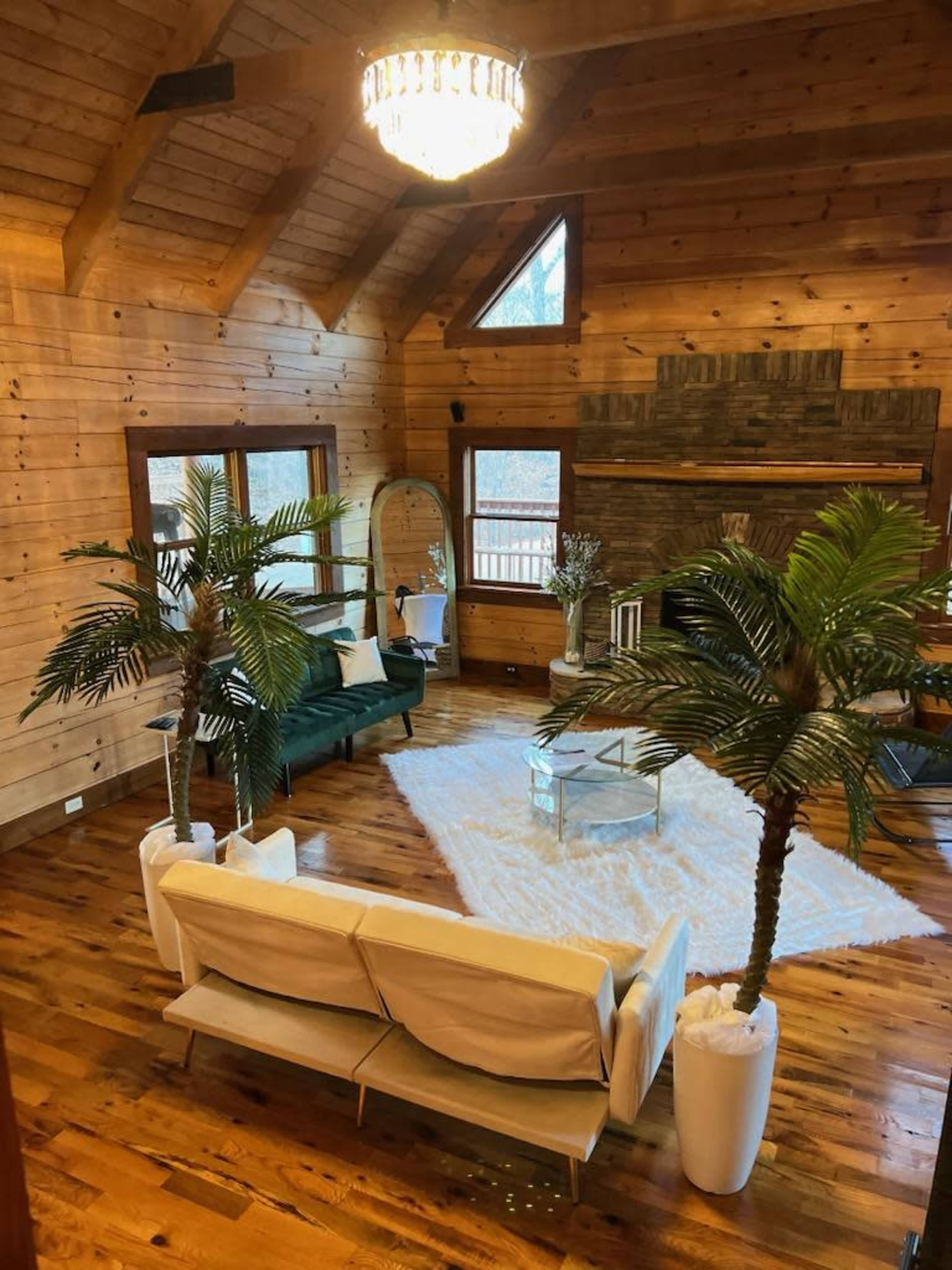 Elegant 8 Acre Estate Ideal for Filming Image in , Douglasville, GA