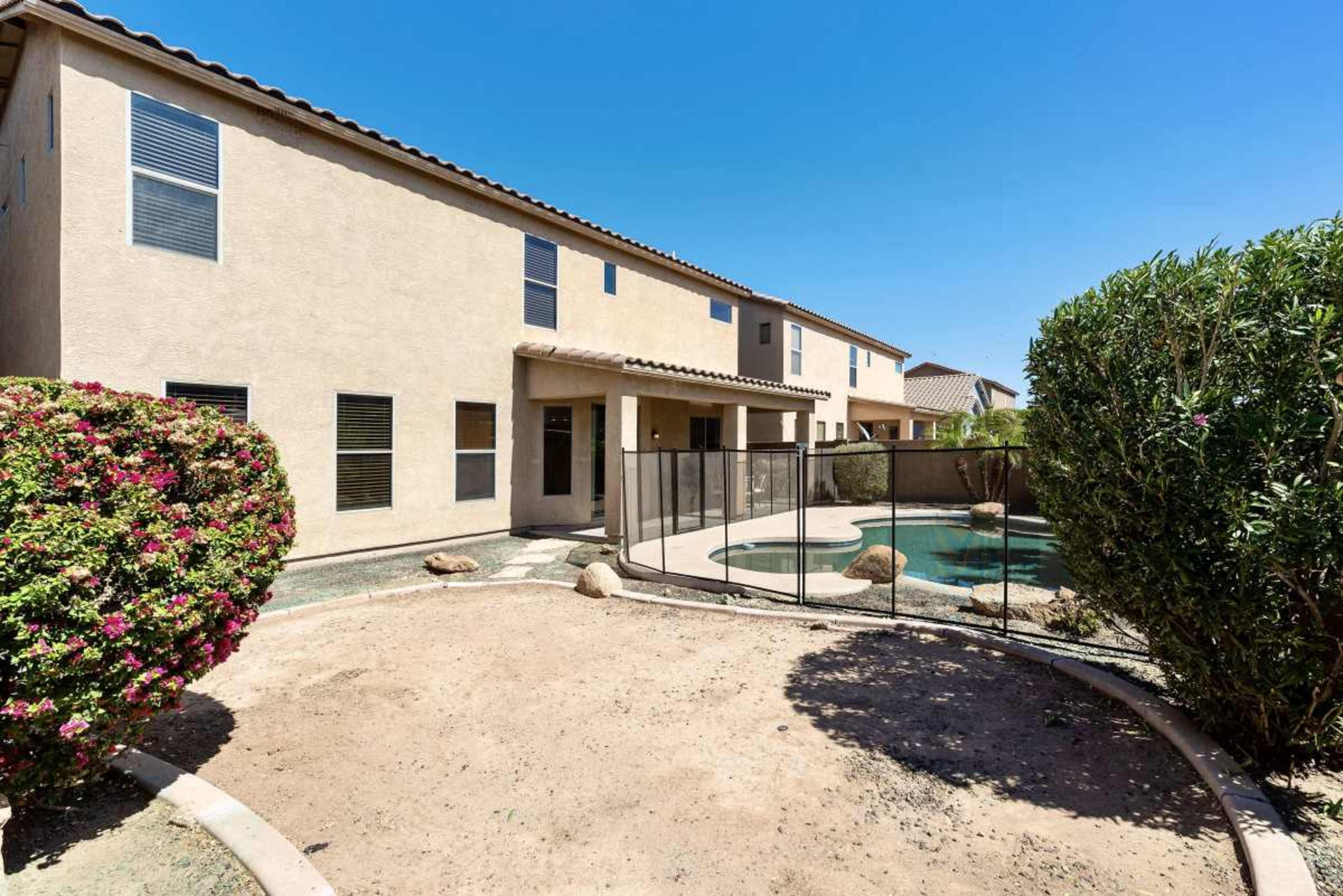 Luxurious Villa with Pool, Games, Yard for Events Image in Estrella Village, Tolleson, AZ