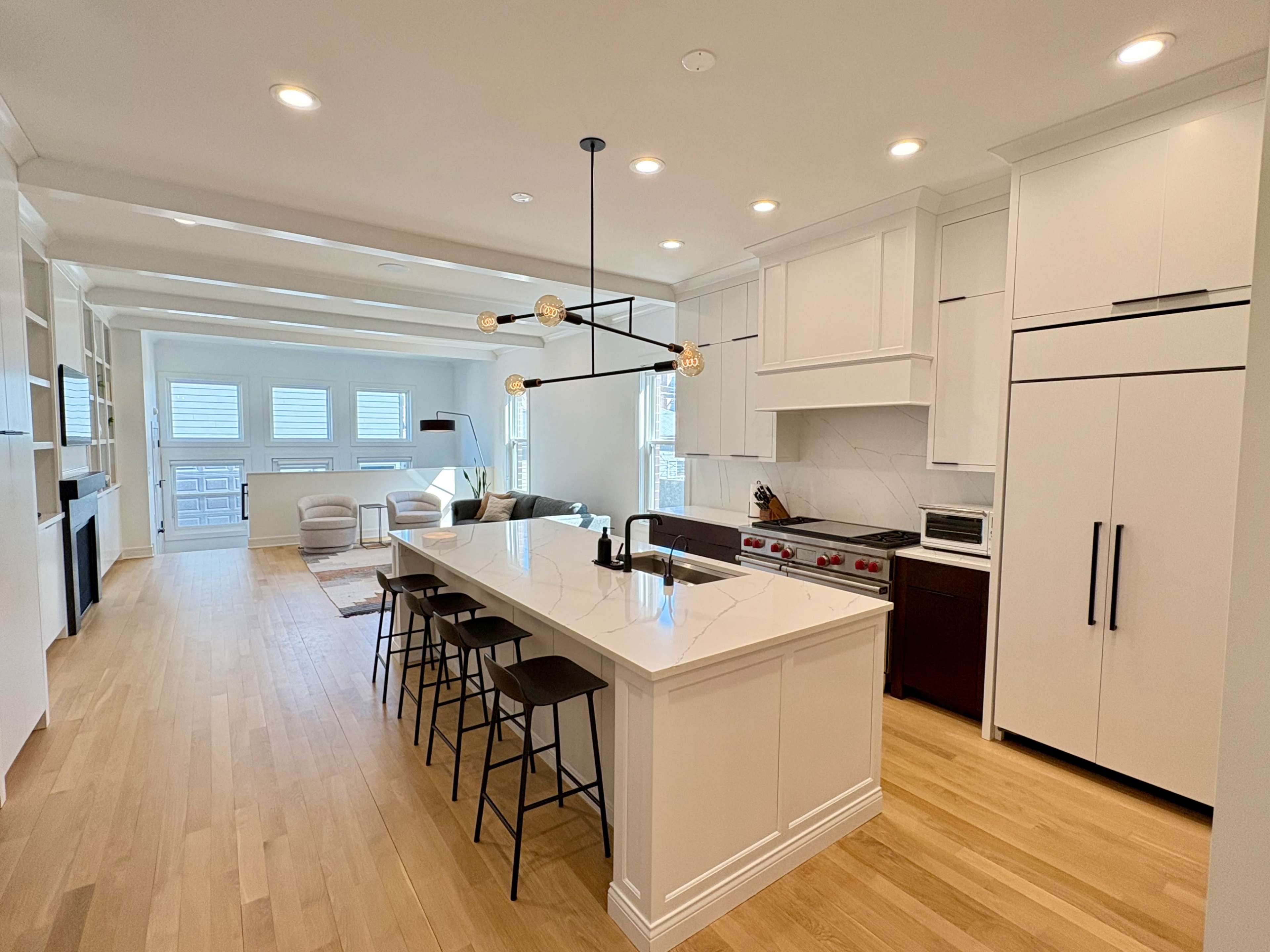 Modern Home with Comfortable Design Image in Logan Square, Chicago, IL