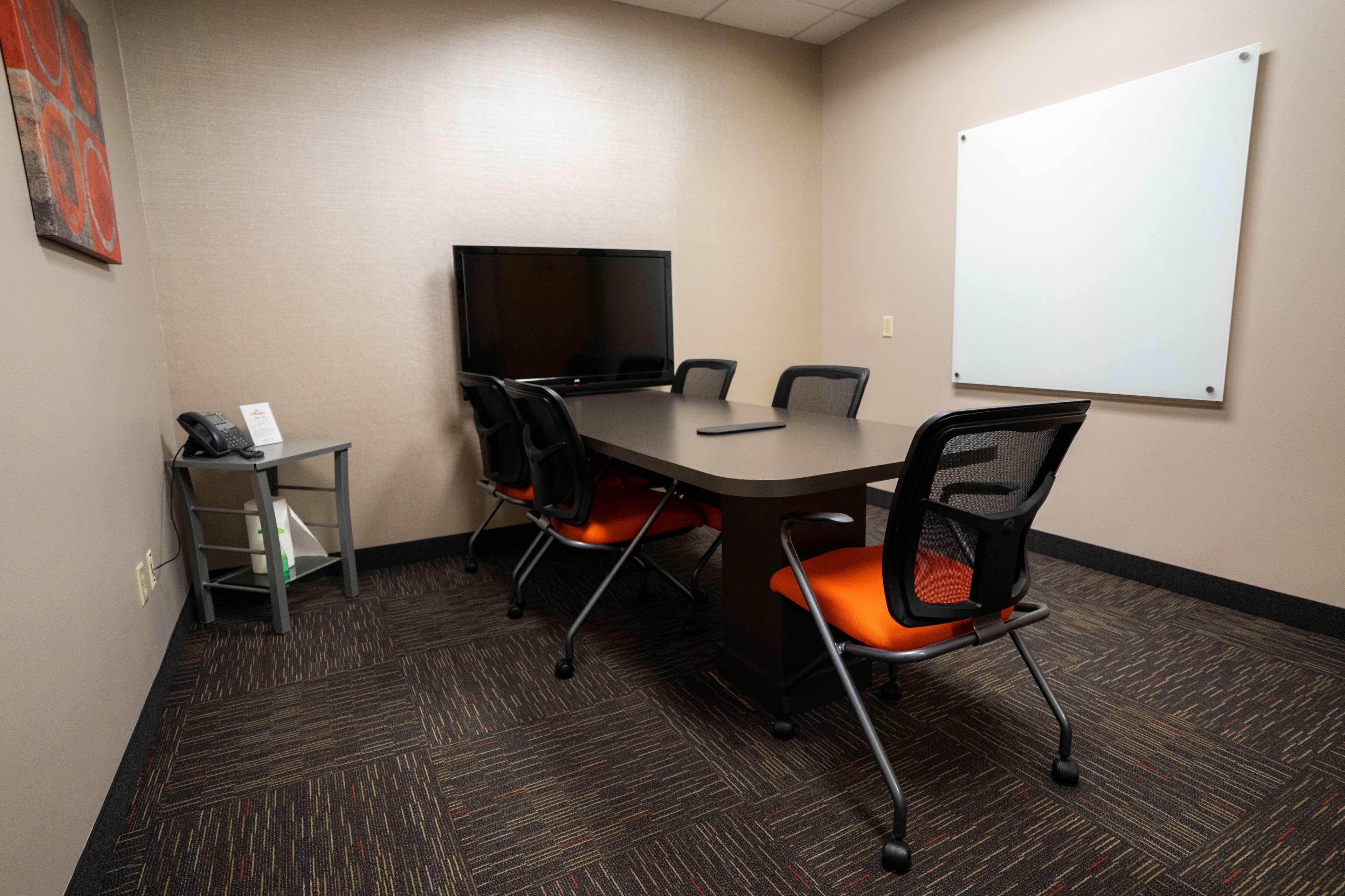 Private Conference Room Minutes from Downtown, Minneapolis Image in Blackstone, St Louis Park, MN