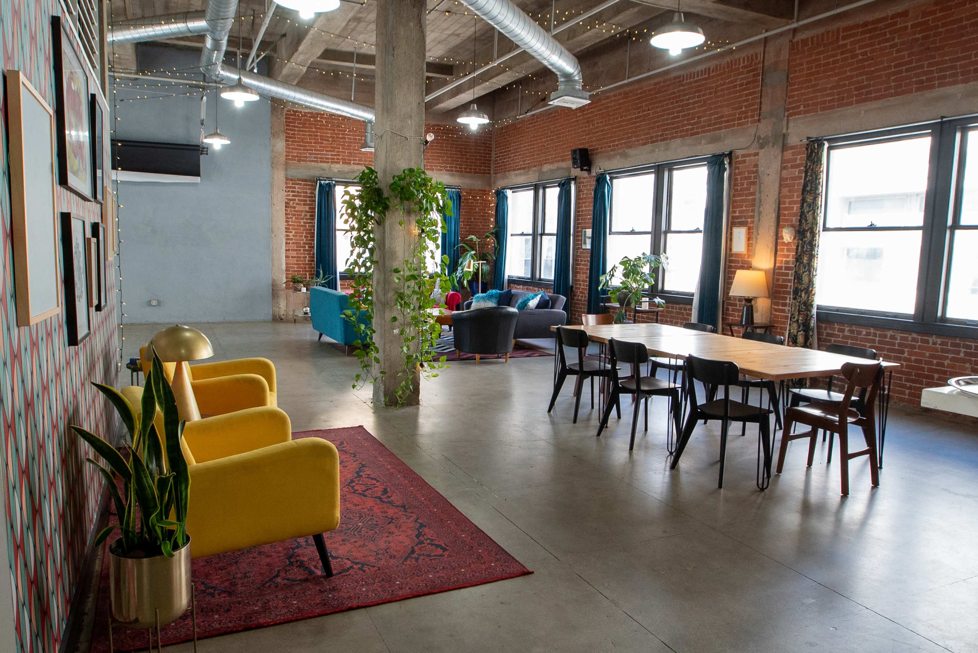 Photo studio / Film location in a DTLA Penthouse Loft, Los