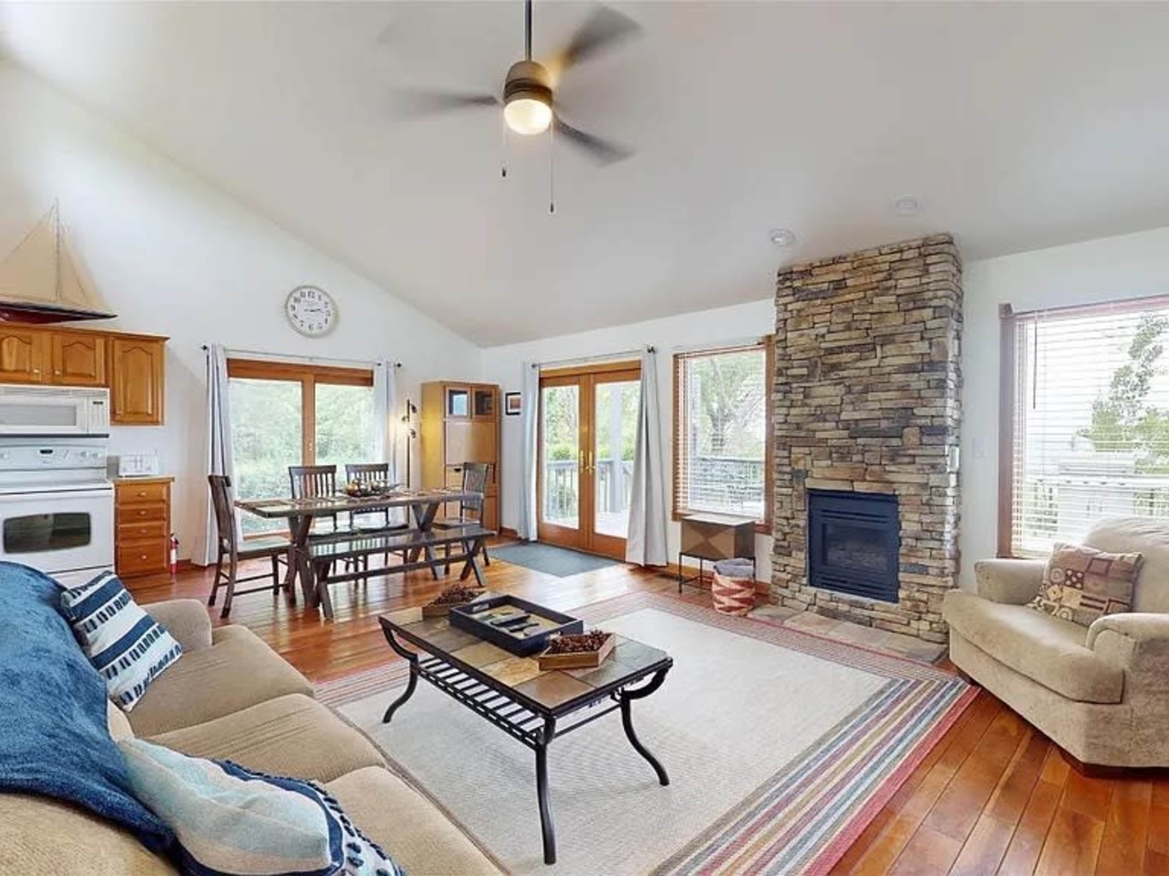 Cottage overlooking the lake Image in North East Township, North East, PA