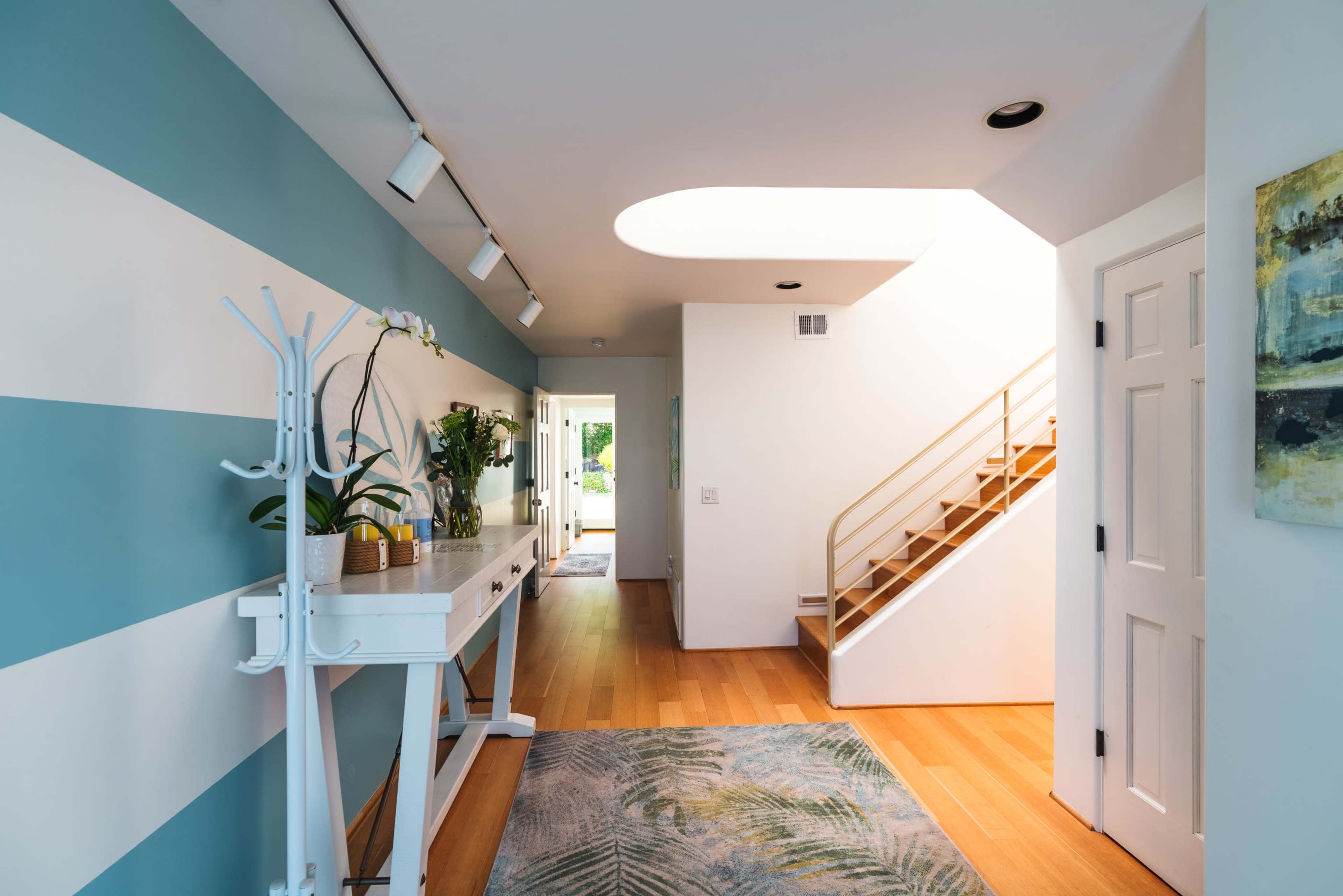 Luxury 3-bd house with ocean views Image in Summerland, Summerland, CA