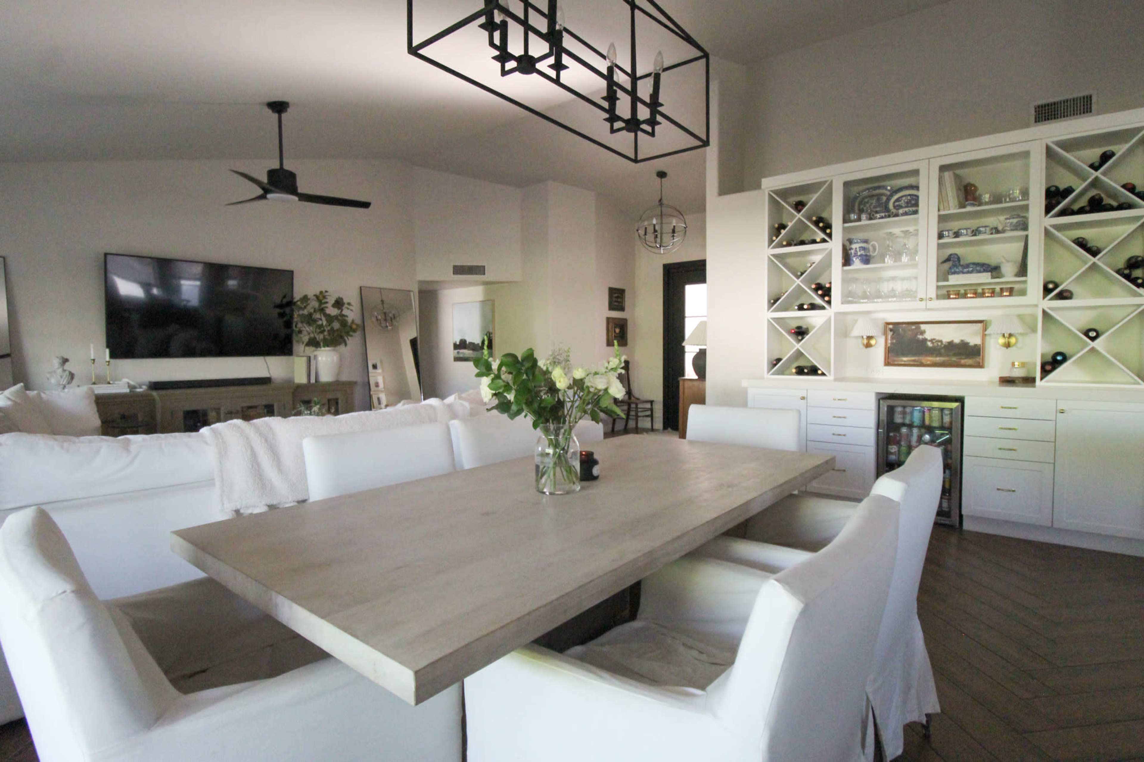 Elegant Open-Concept Home with High-End Traditional Interiors – Ideal for Cooking Shows, Photo Shoots, and Creative Projects Image in Mesa, MESA, AZ
