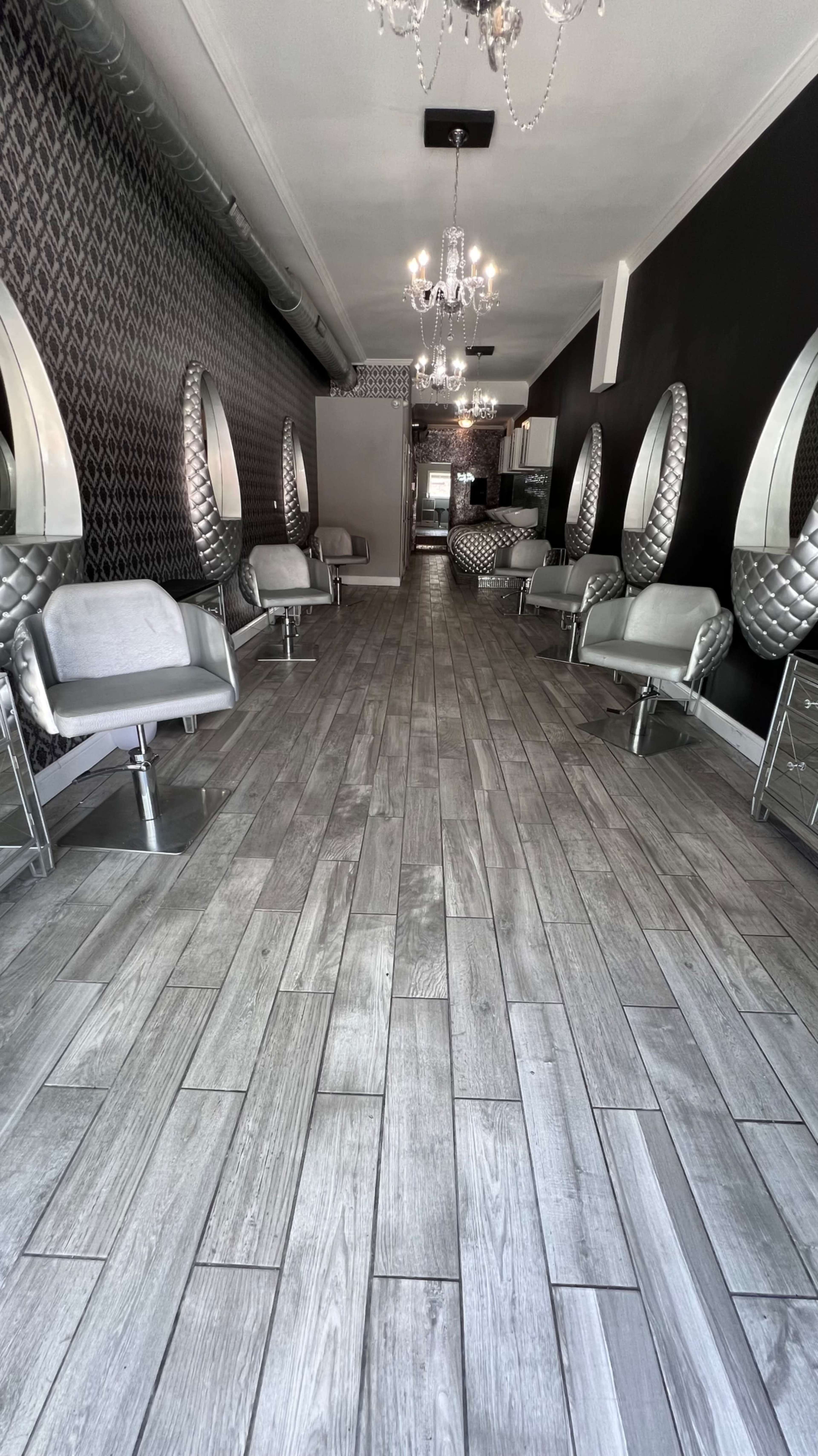 Gorgeous hair salon… Image in South Side, Chicago, IL