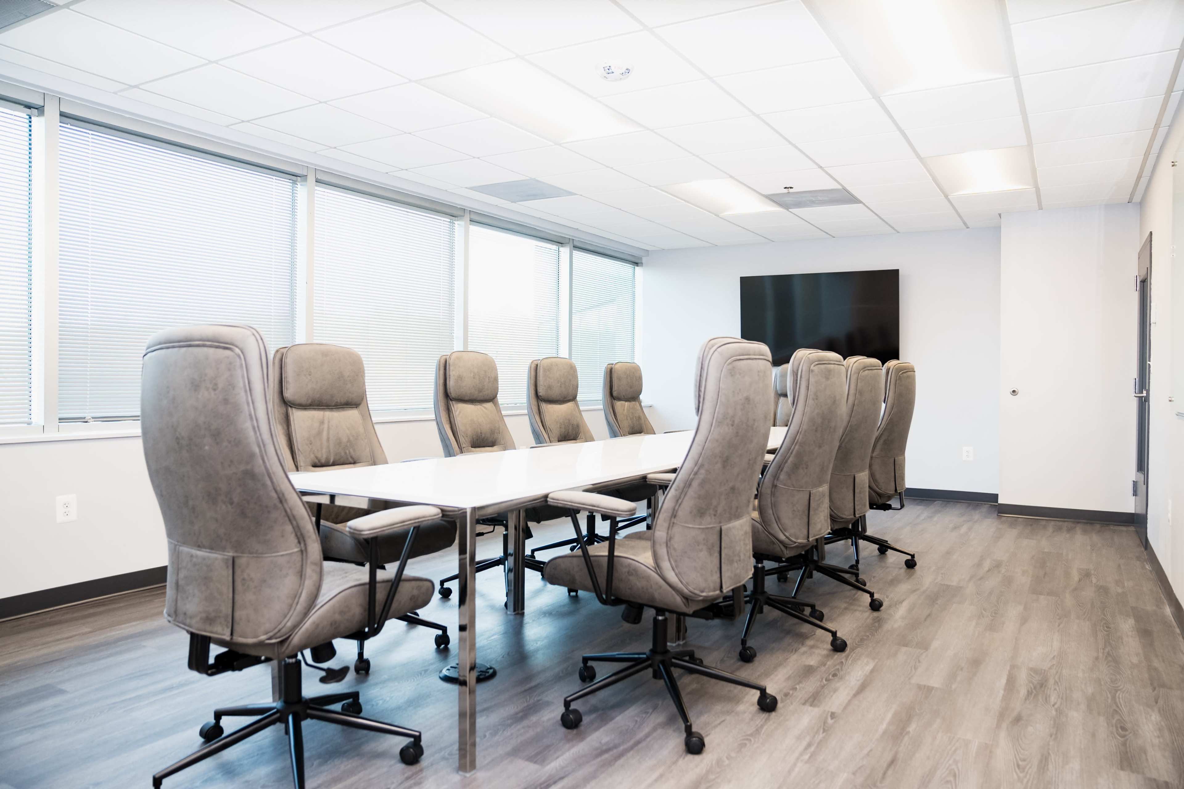 Large 10 Person Conference Room (Columbia 2) Image in Columbia, Columbia, MD