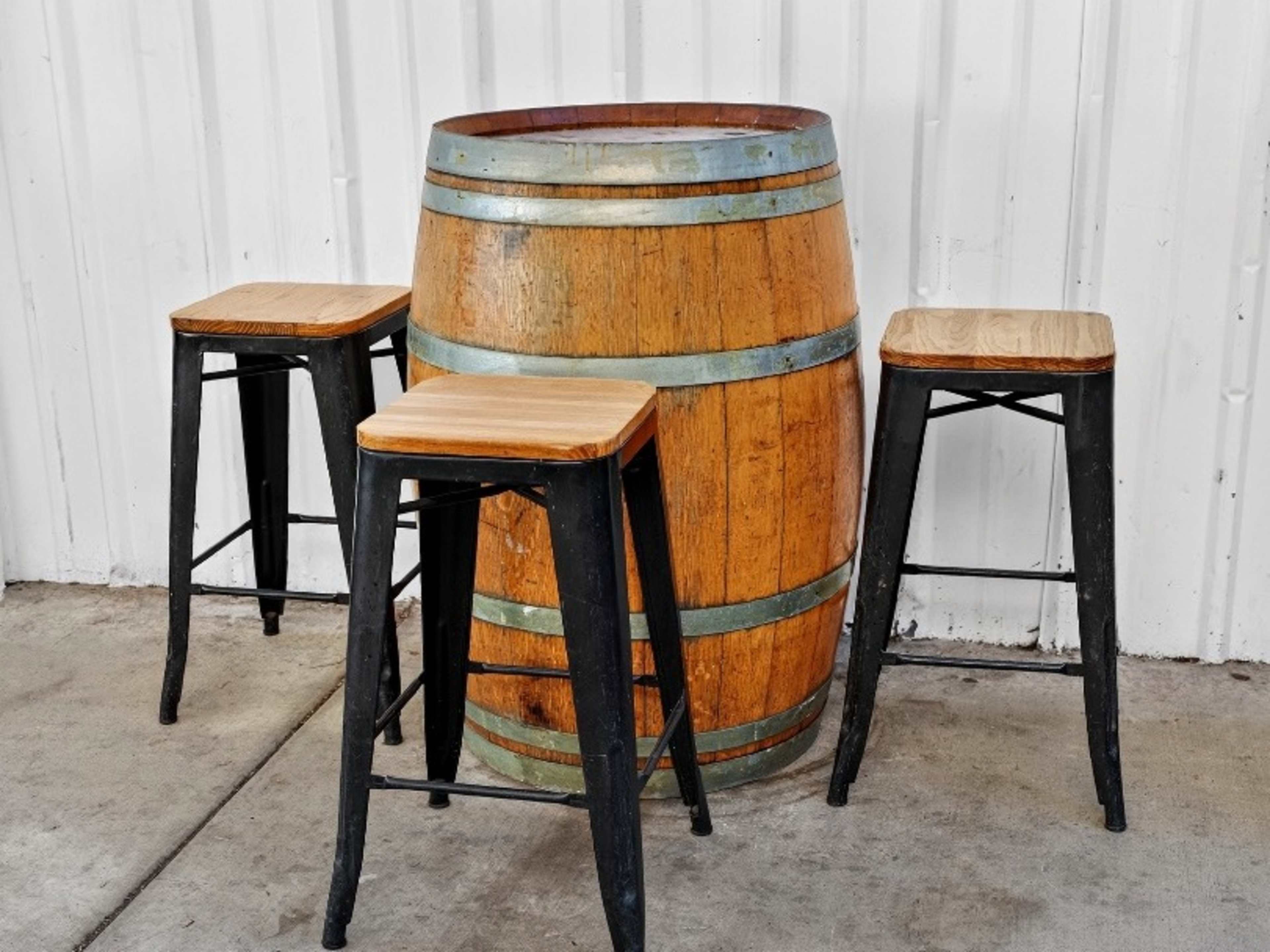 Barrel with Stools