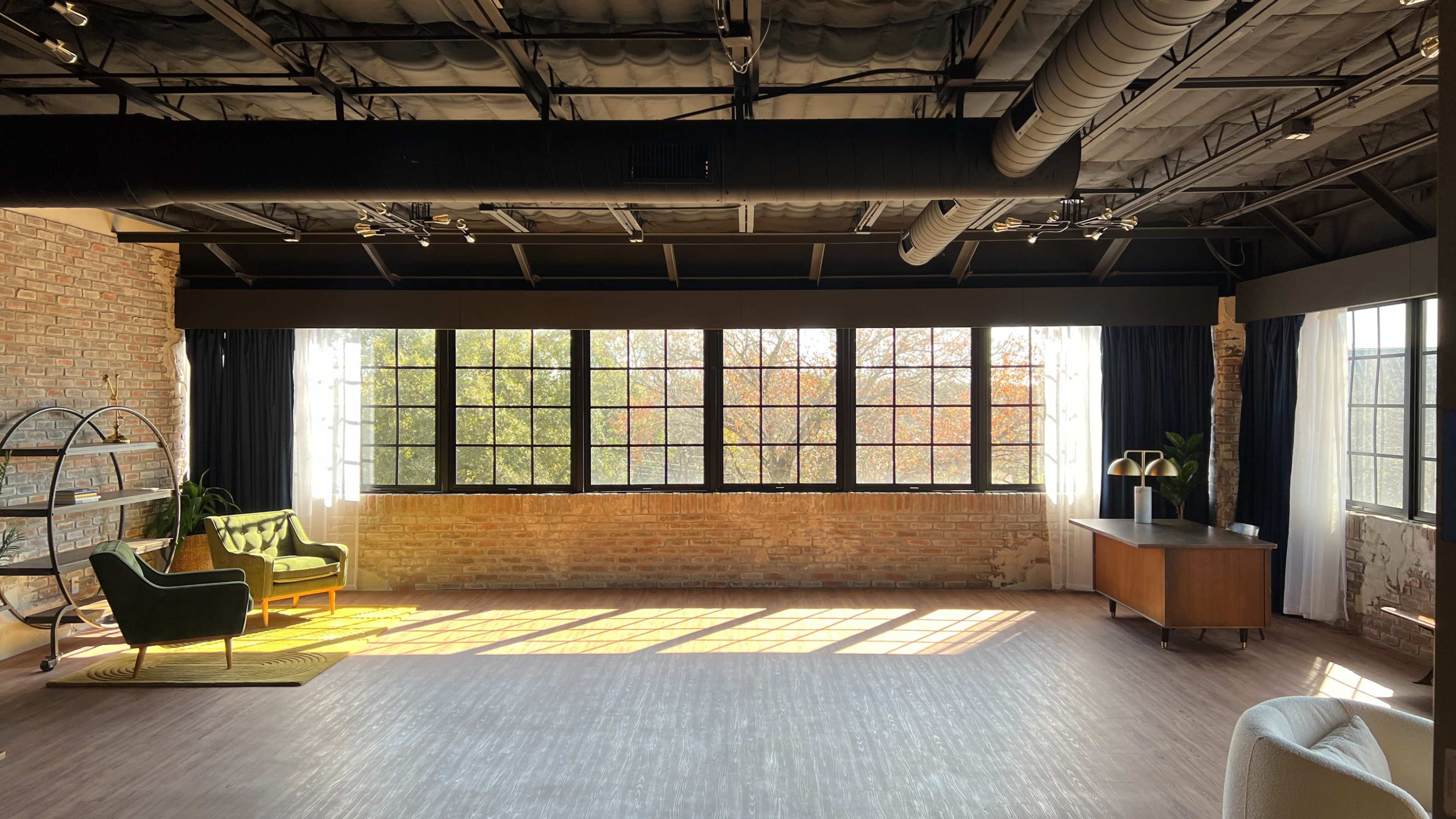 Natural Light Content Studio Loft on South Lamar - Best Daylight Studio in Austin! Image in South Lamar, Austin, TX