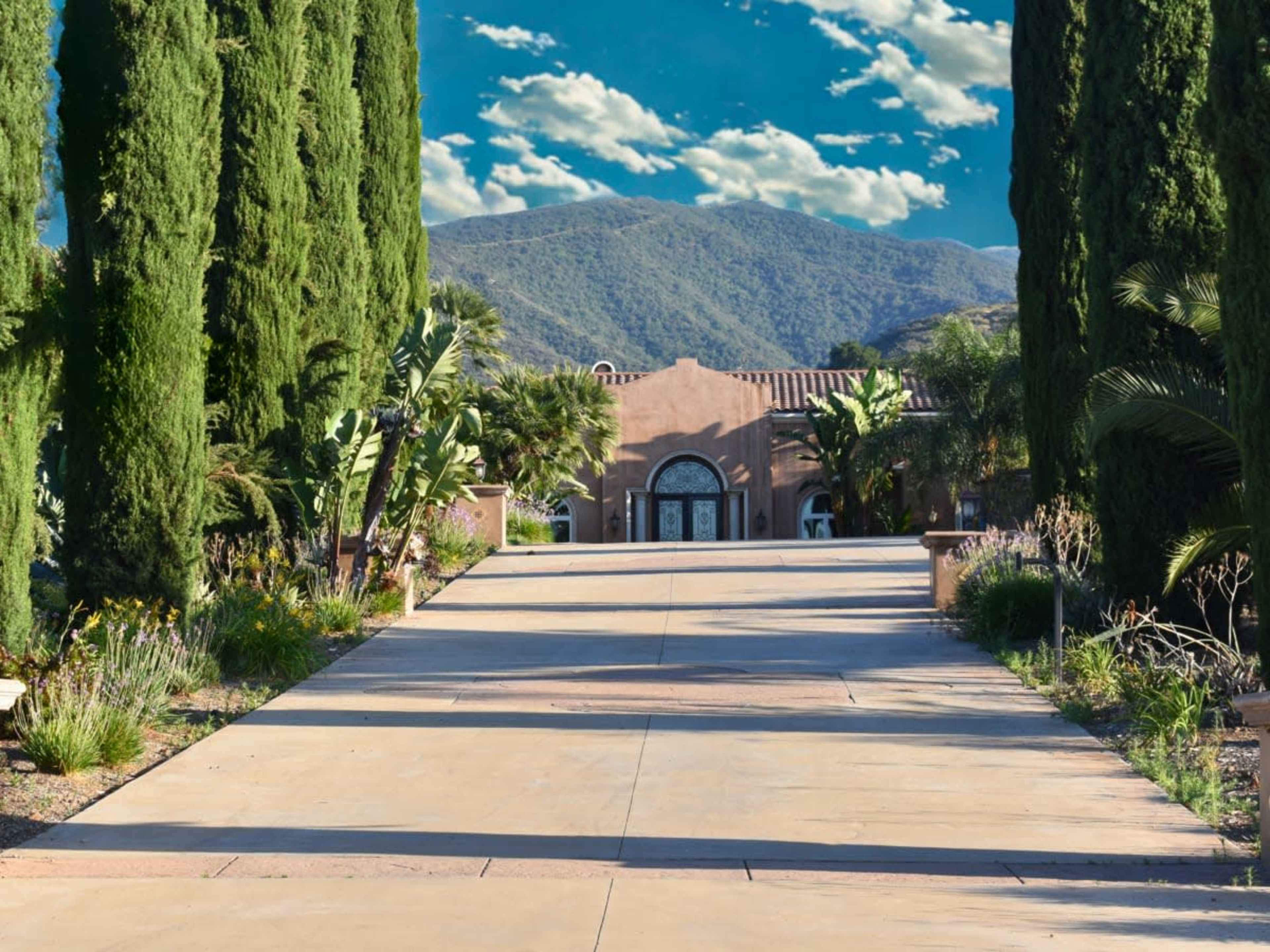 Elegant Hacienda Retreat: Perfect Venue For Unforgettable Celebrations Image in Corona, Corona, AS