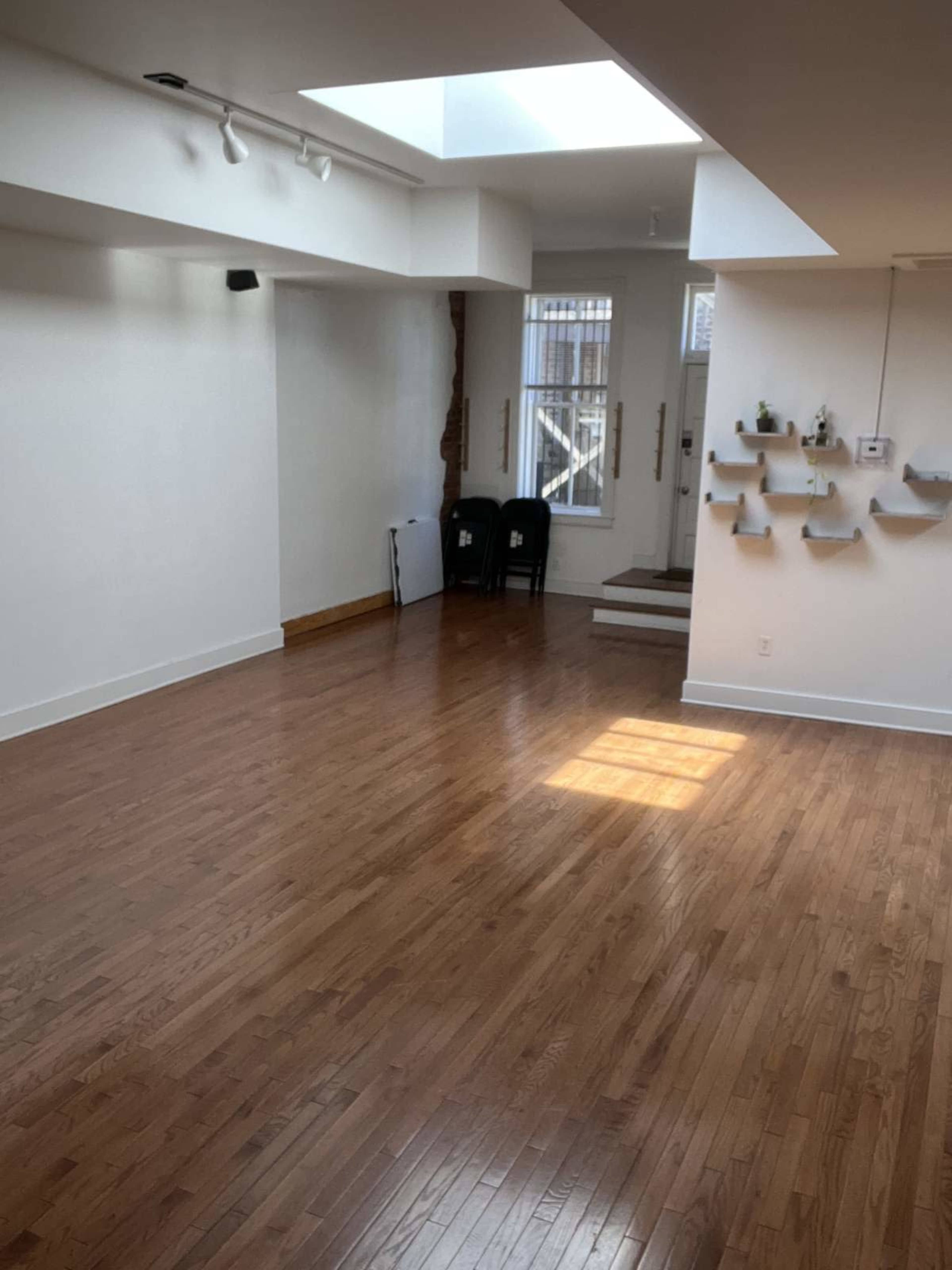 Downtown Natural Light Studio – Ideal for Dance, Events, Meetings & More Image in Downtown, Richmond, VA