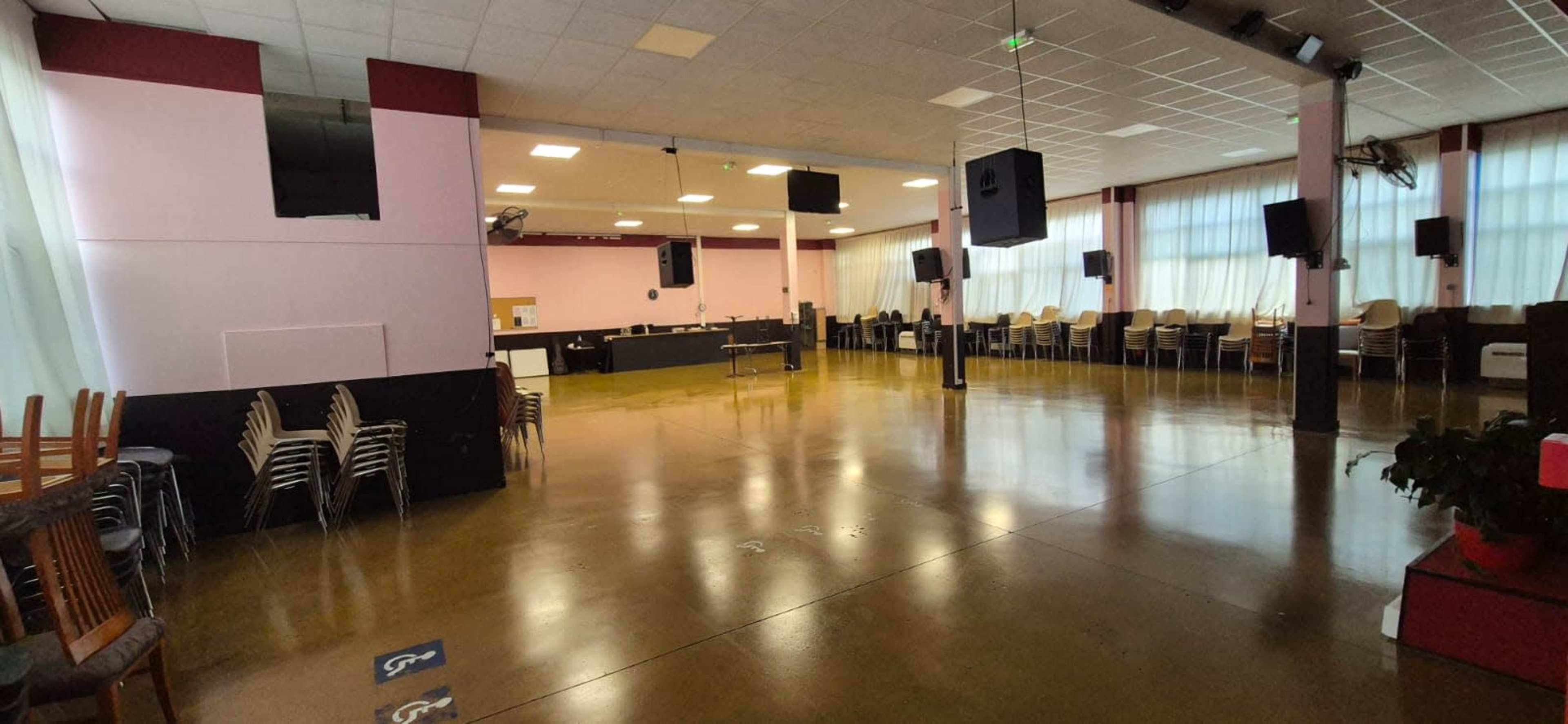 Salle de conférence, seminaire, concert, gala, tout types d'événement, spacieux avec accès parking gratuit Image dans , Villejuif, 