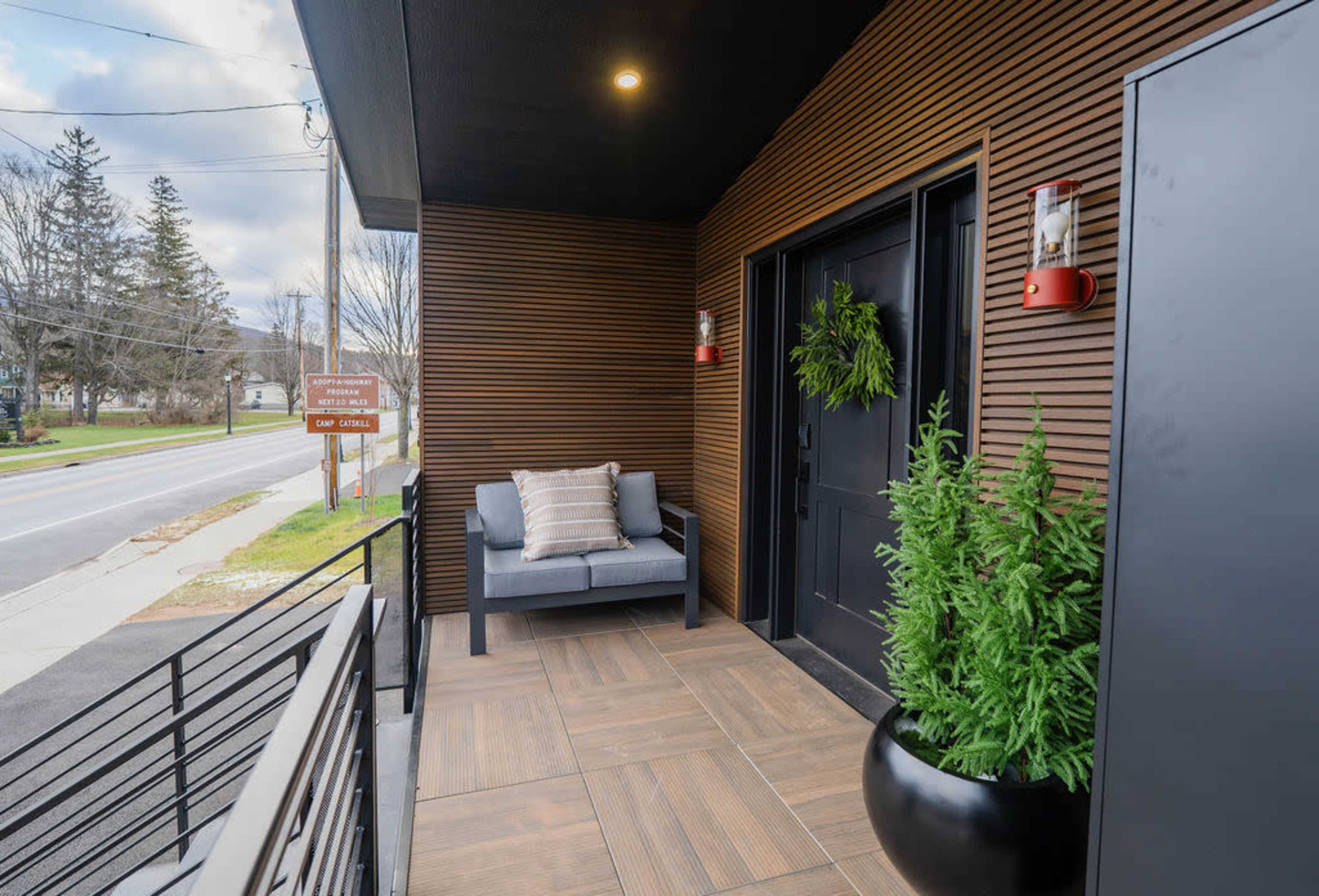 LuxMtnEscape|RiverSide+Sauna+HotTub+MainStWalkable Image in Hunter, Hunter, NY