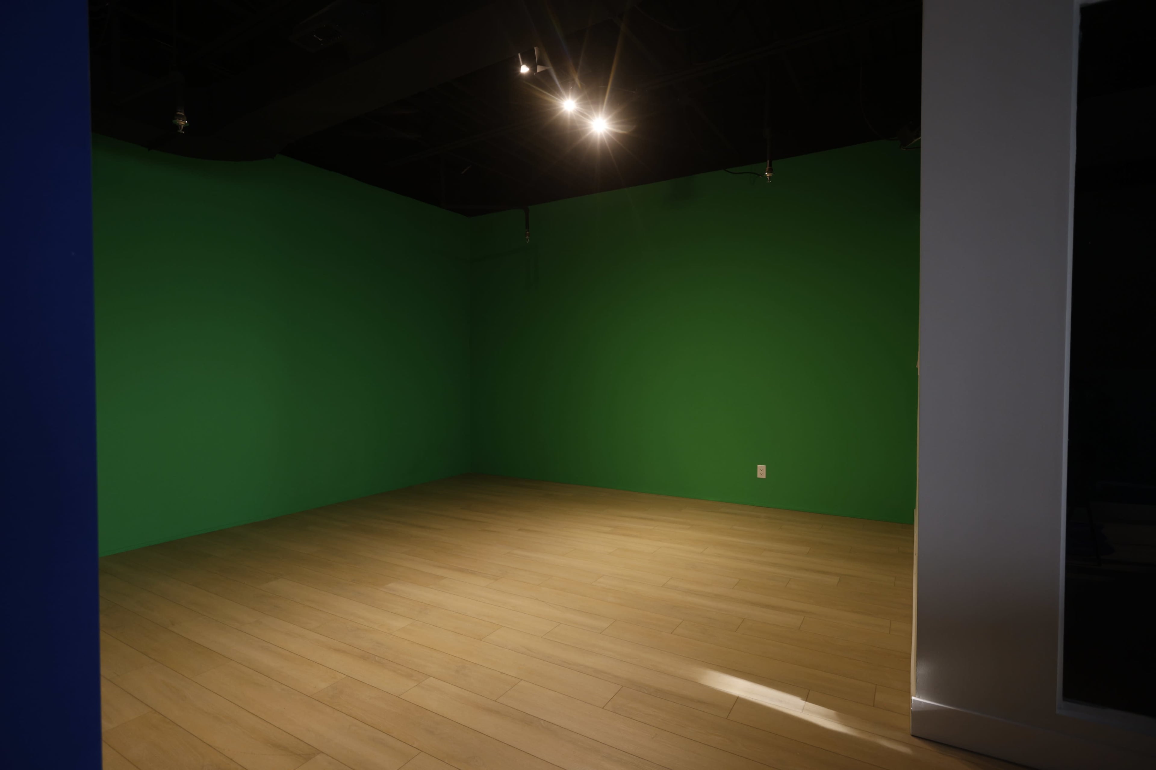 Meeting room with photo/video studio near Downtown Markham Image in Markham, Markham, ON