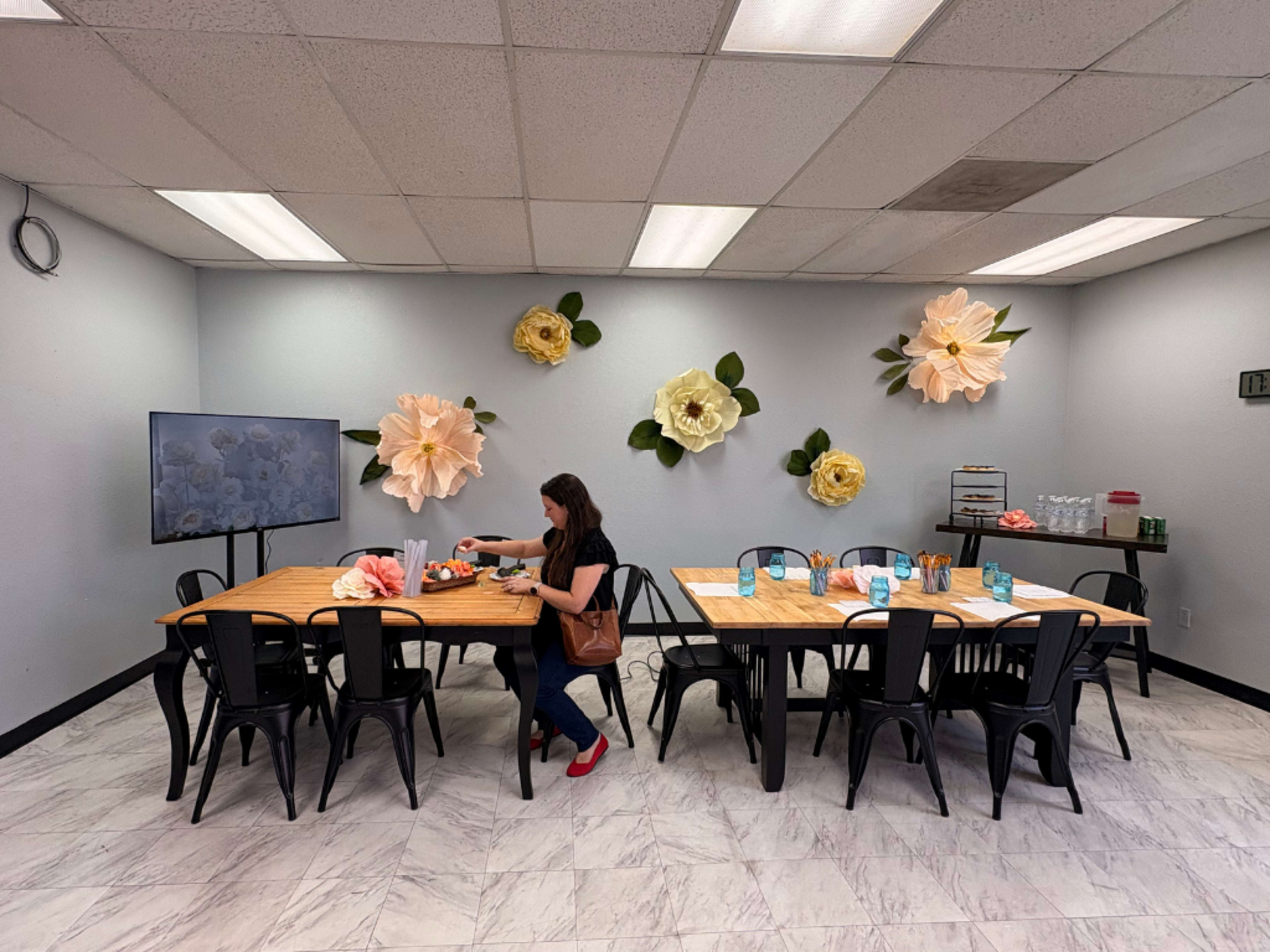 Bright Creative Studio with Floral Art Walls in Central Valley Image in Modesto, Modedsto, CA