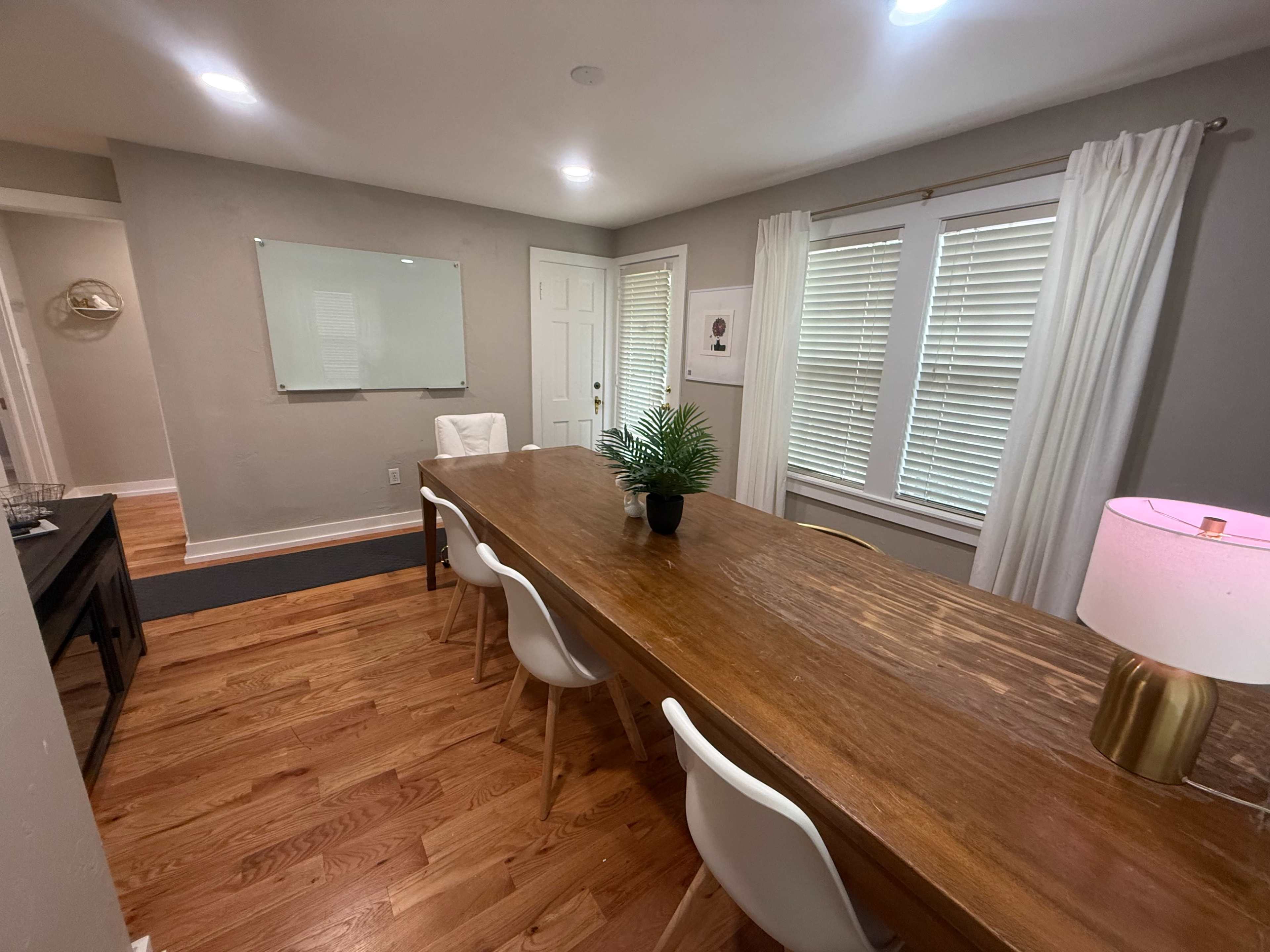 Boutique, Library-Style Meeting & Training Space Image in Edmond, Edmond, OK