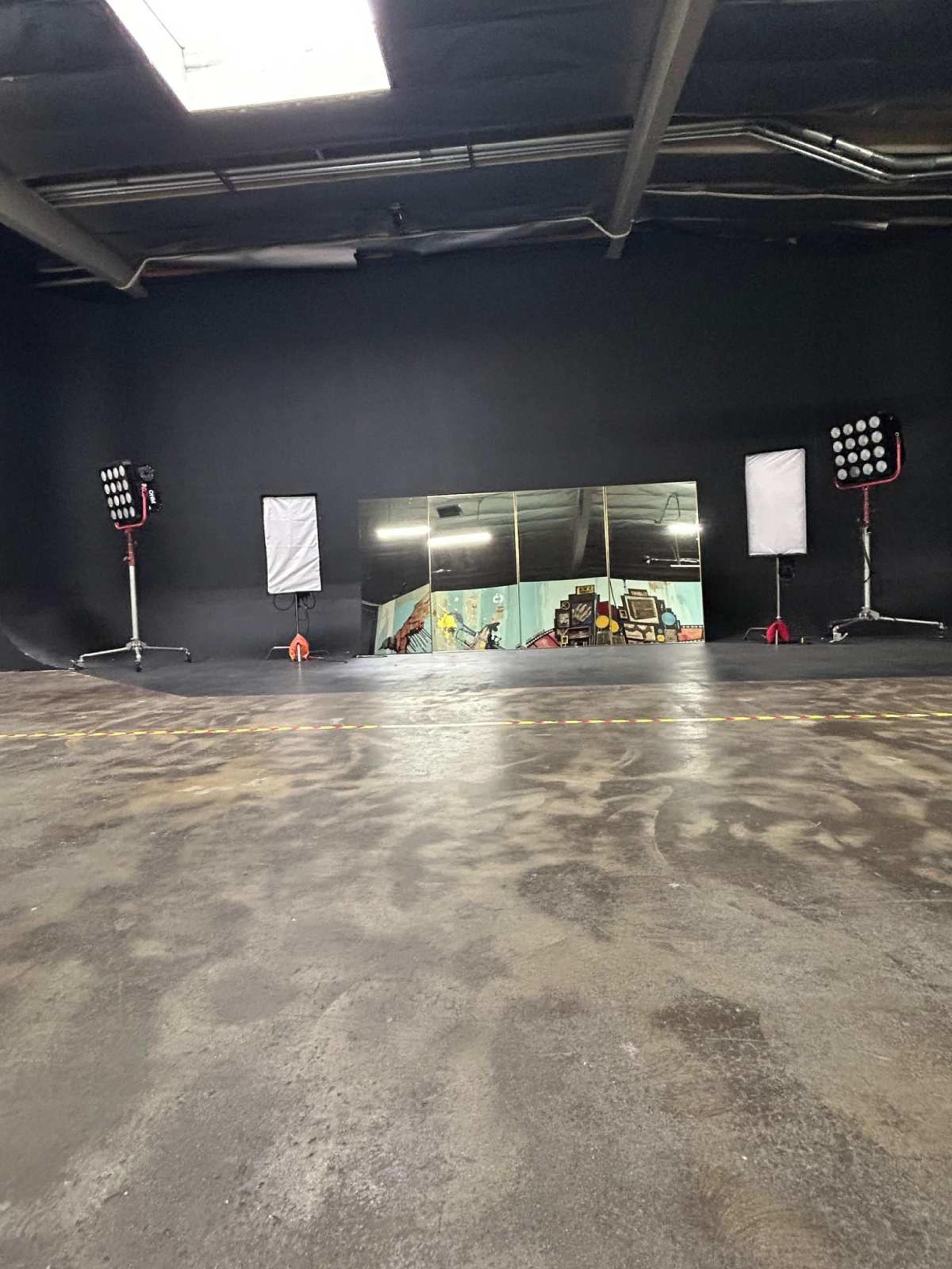 Burbank Dance Rehersal Space Image in Burbank, Burbank, CA