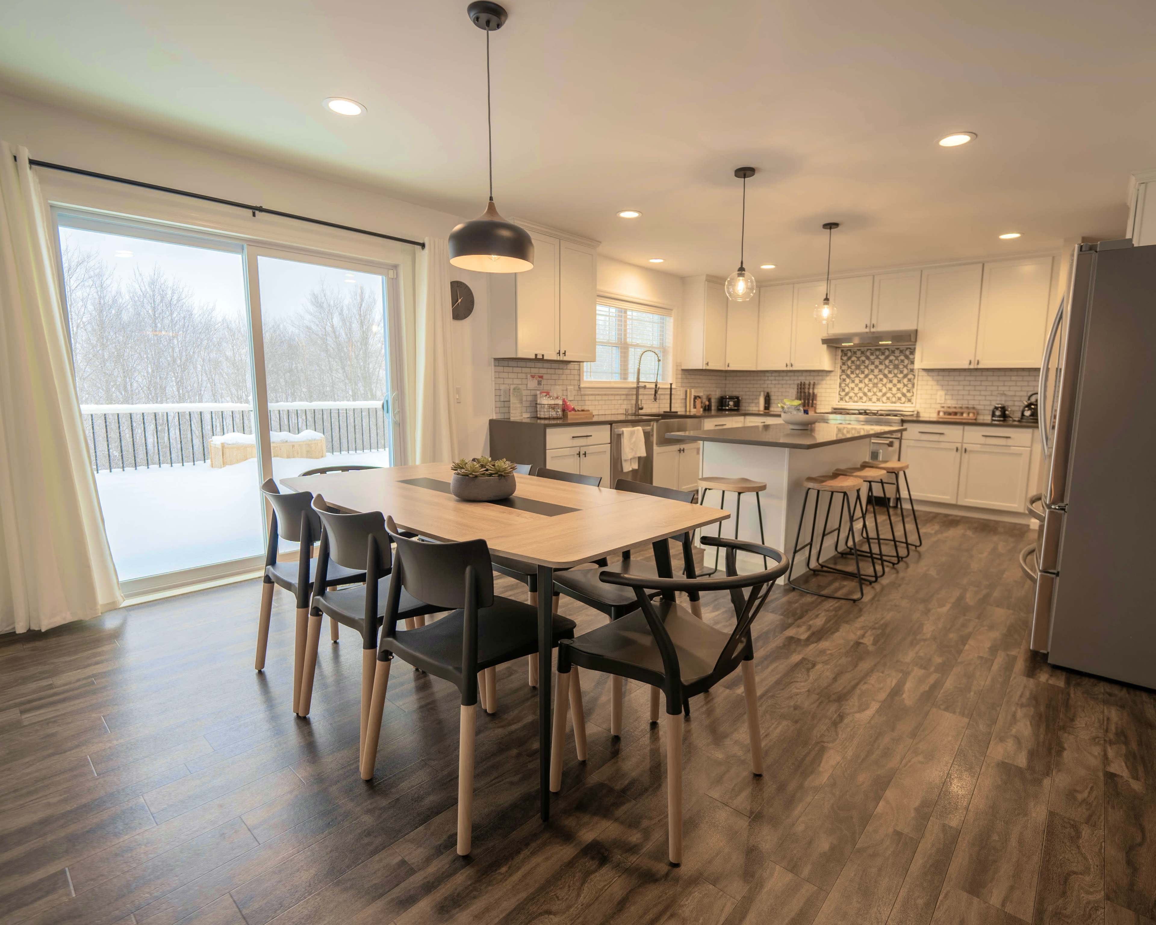 Mid-Century Modern Mountain Retreat Image in Neversink, Parksville, NY