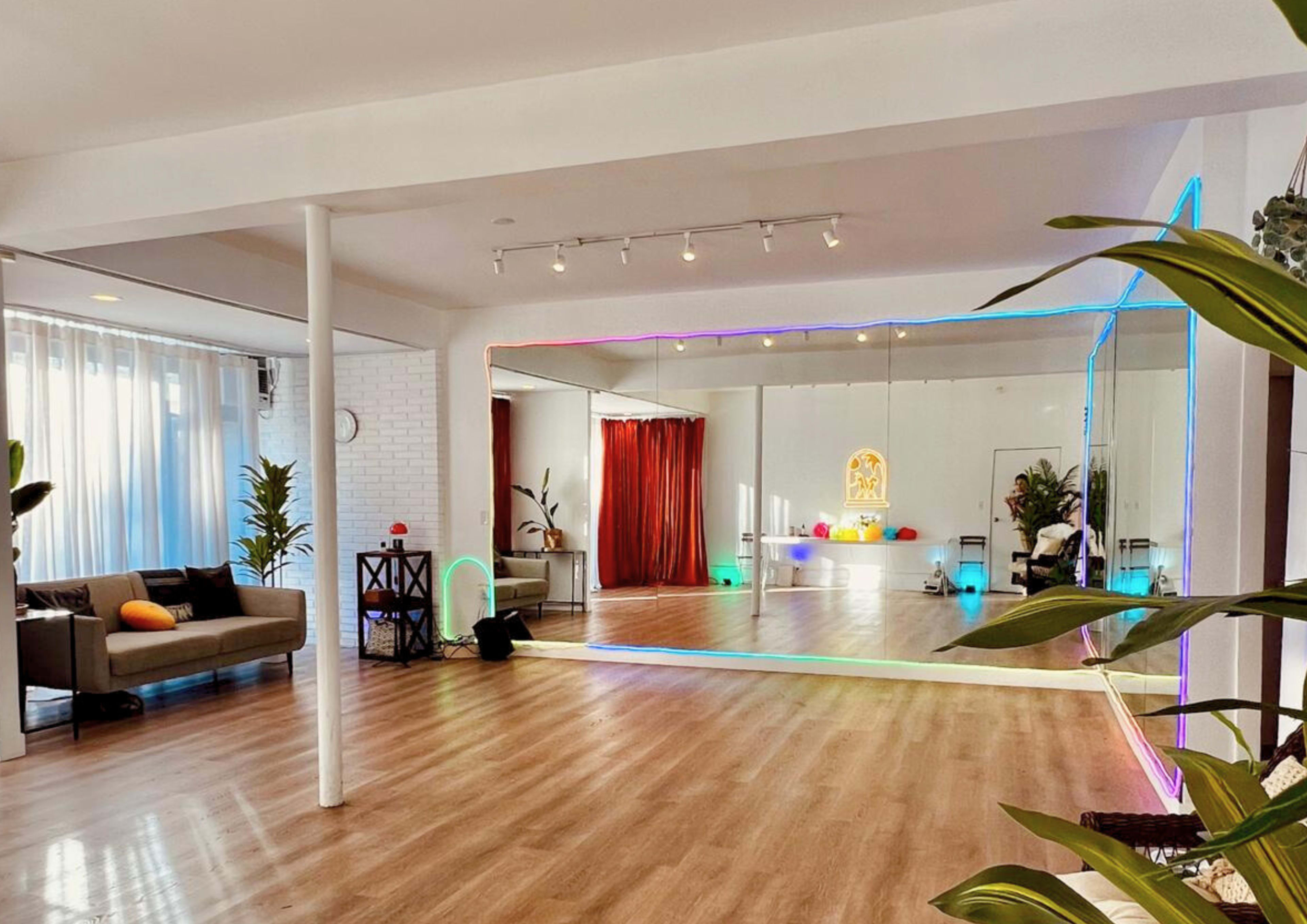 Spacious & Modern Dance Studio in the Heart of Santa Monica Image in Mid-City, Santa Monica, CA