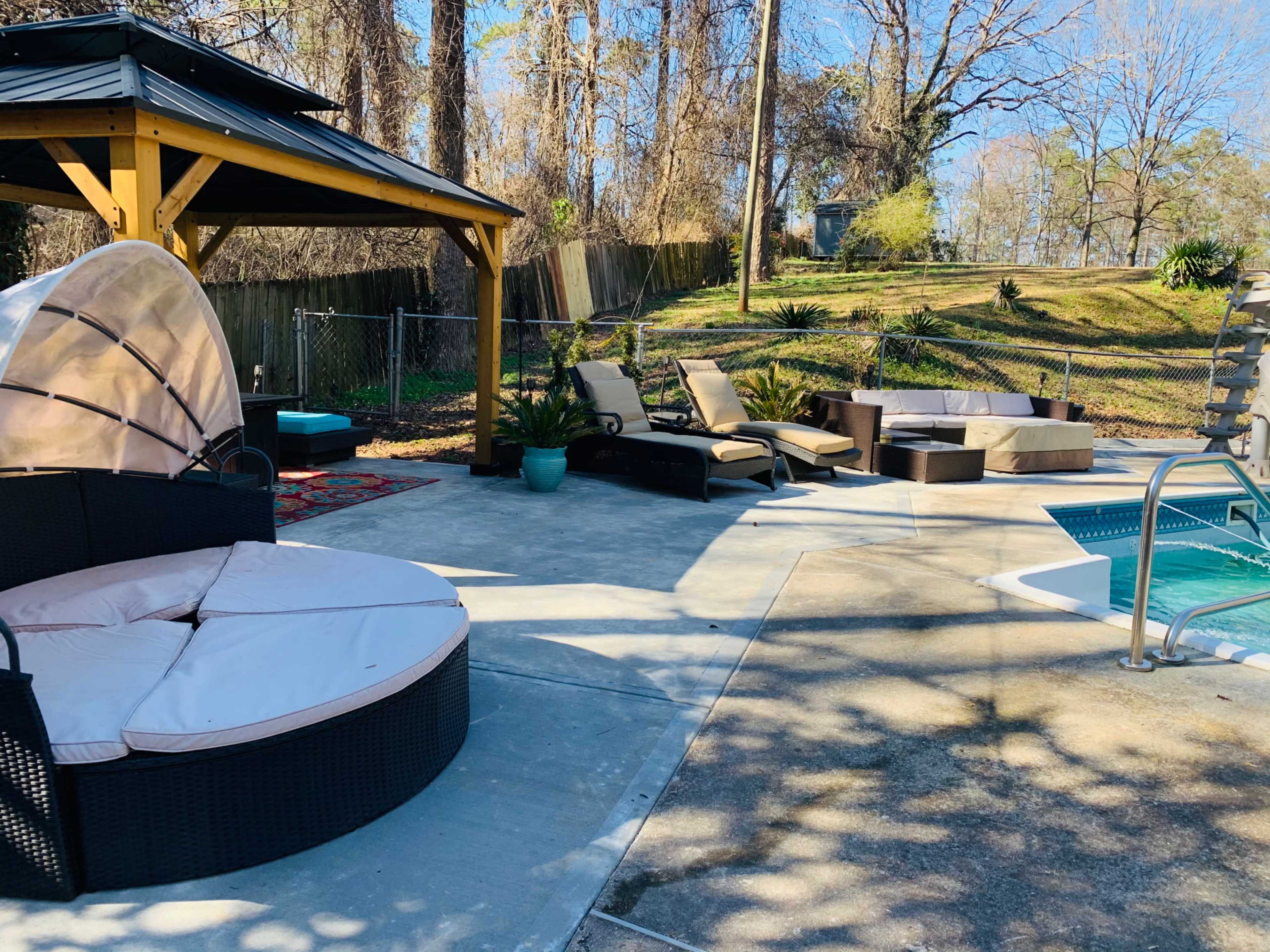Large Outdoor & Pool Home Close to Airport Image in Sandtown, Atlanta, GA