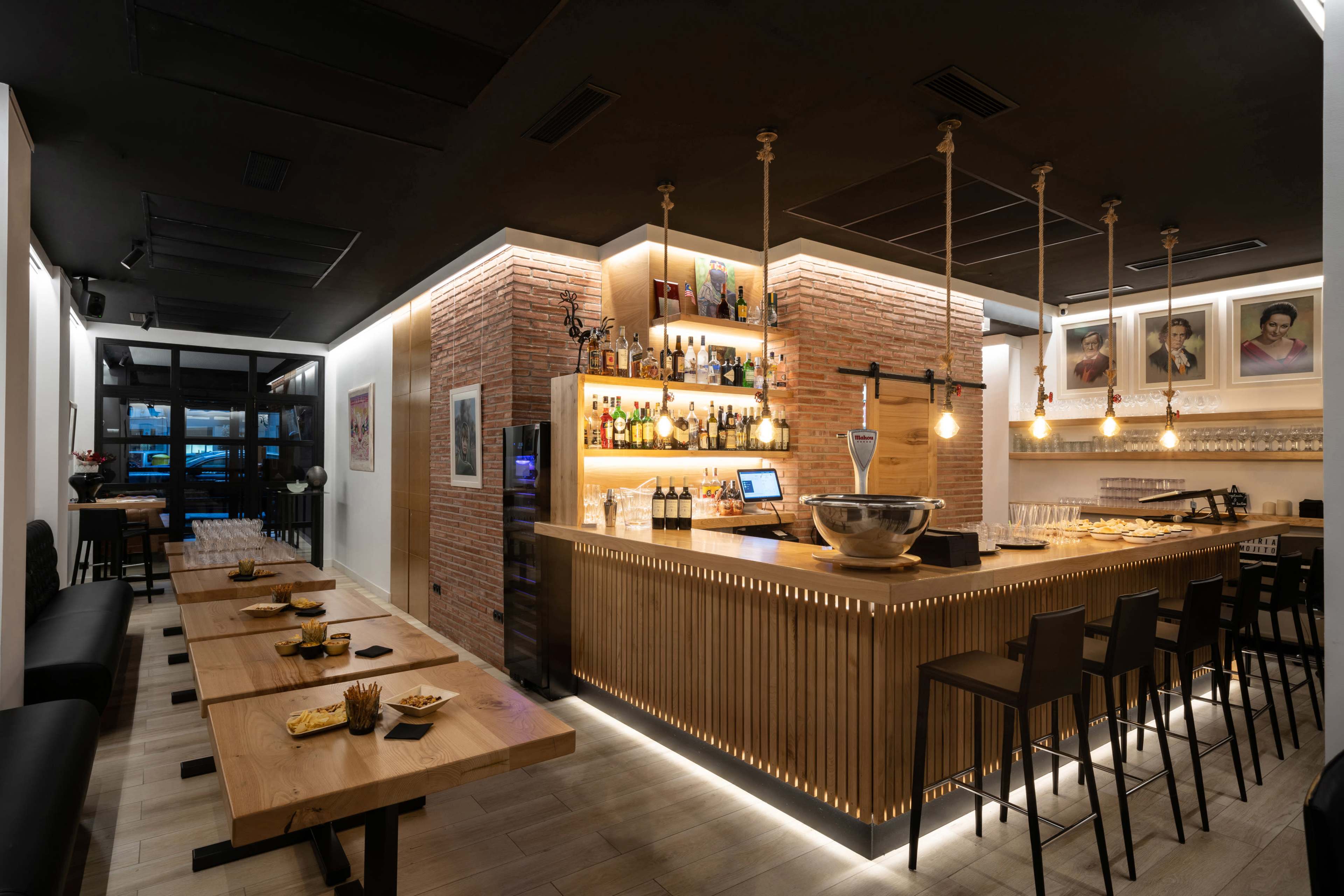 Gastropub exclusivo en Sarrià Image in Les Corts, Barcelona, B