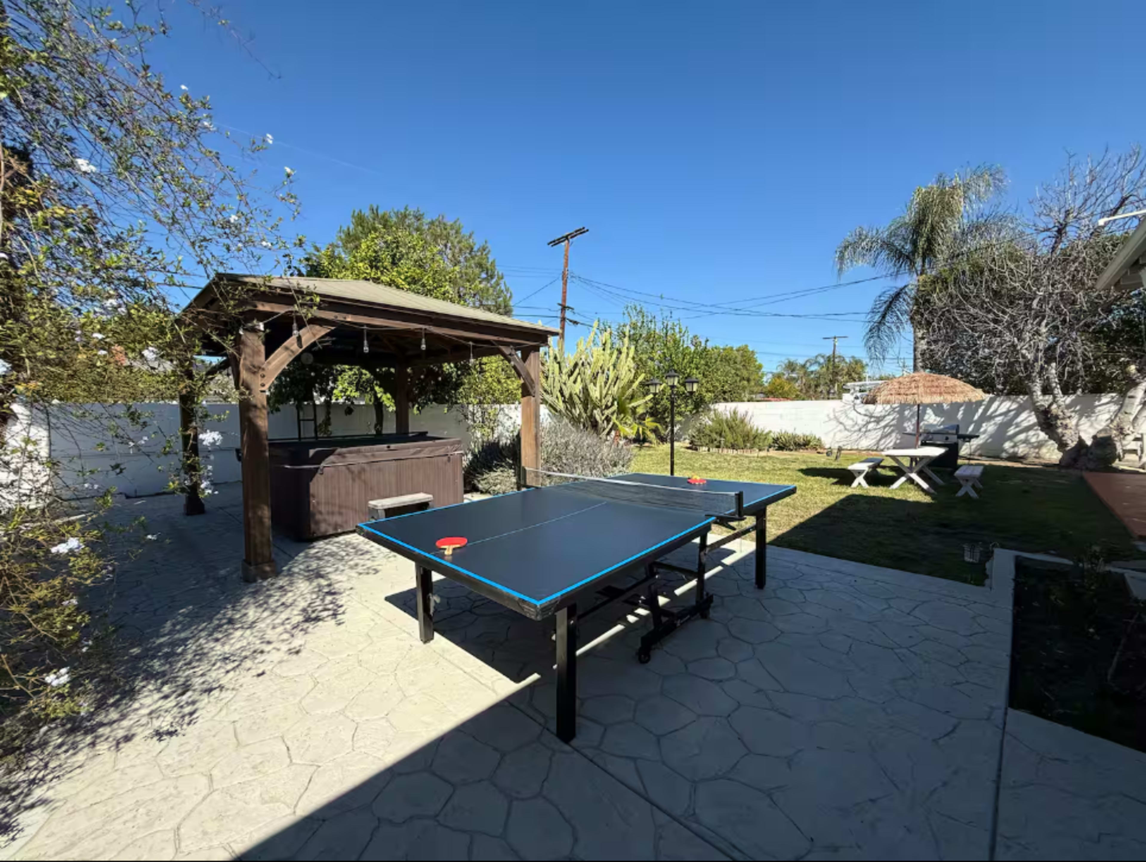 Sleek Modern House with Flexible Layout — Great for Film & Creative Work Image in North Hills, Los Angeles, CA