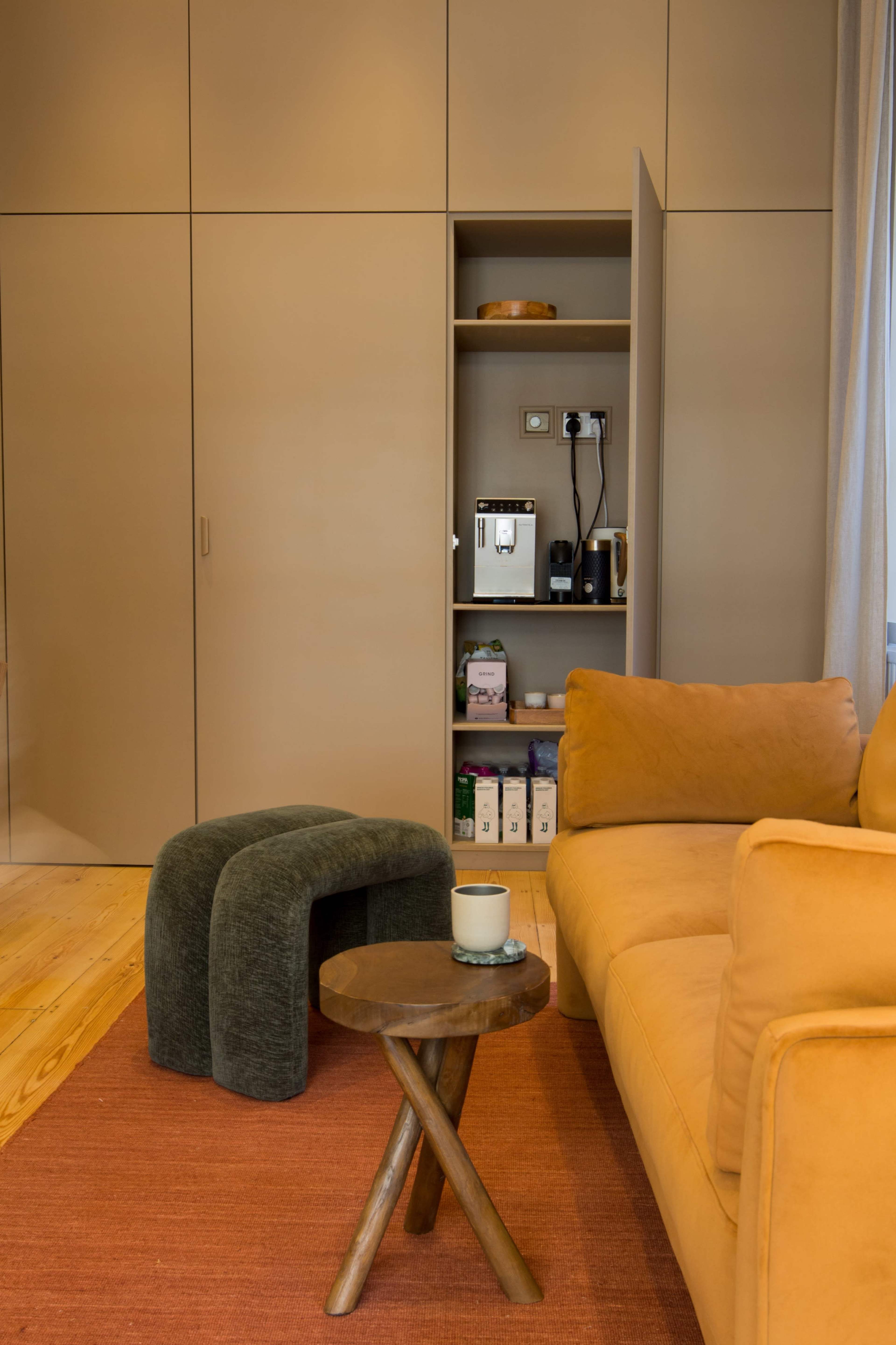 2 floor office space with client area Image in London, london, ENG