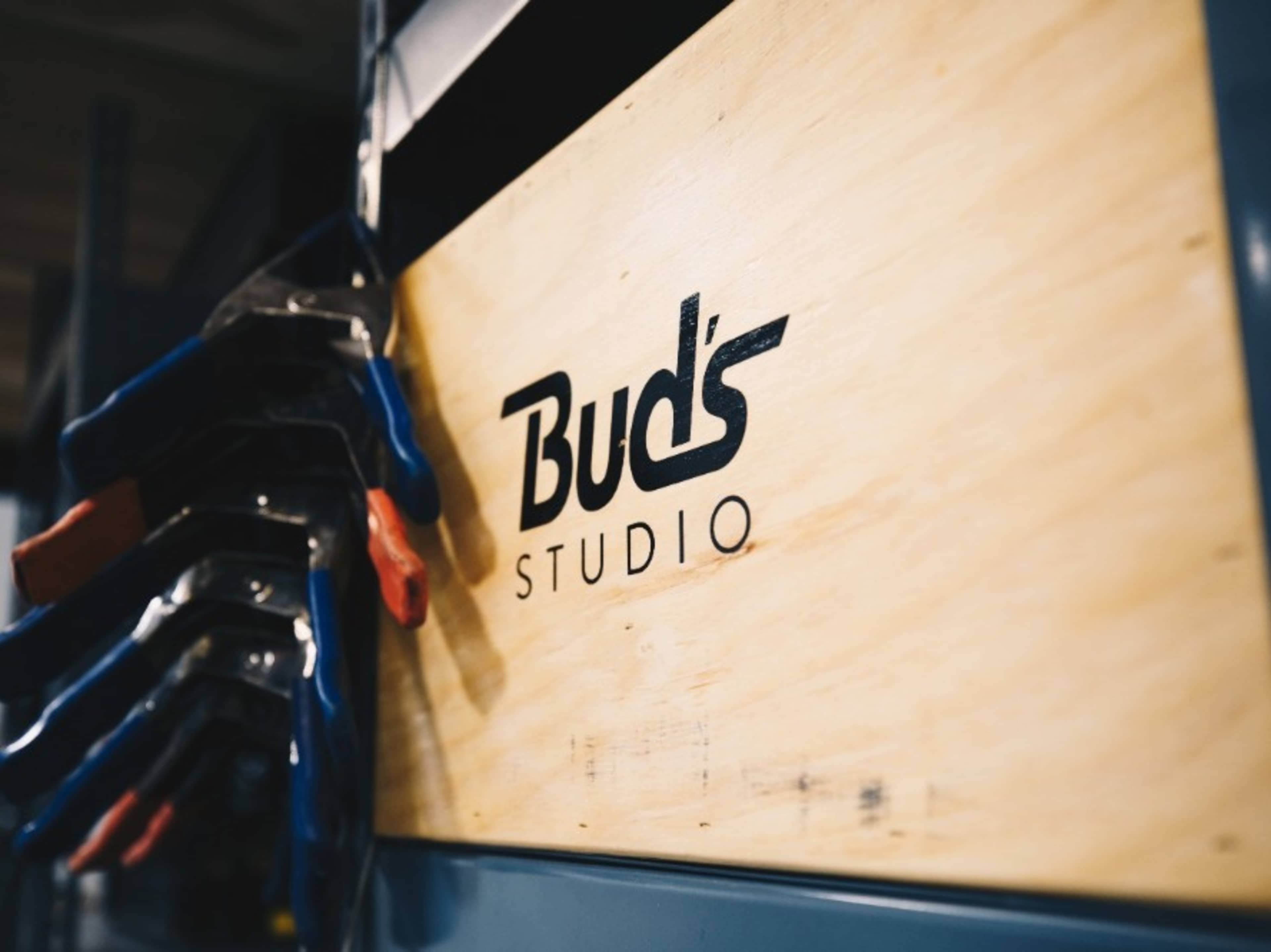 Studio Equipment Package 