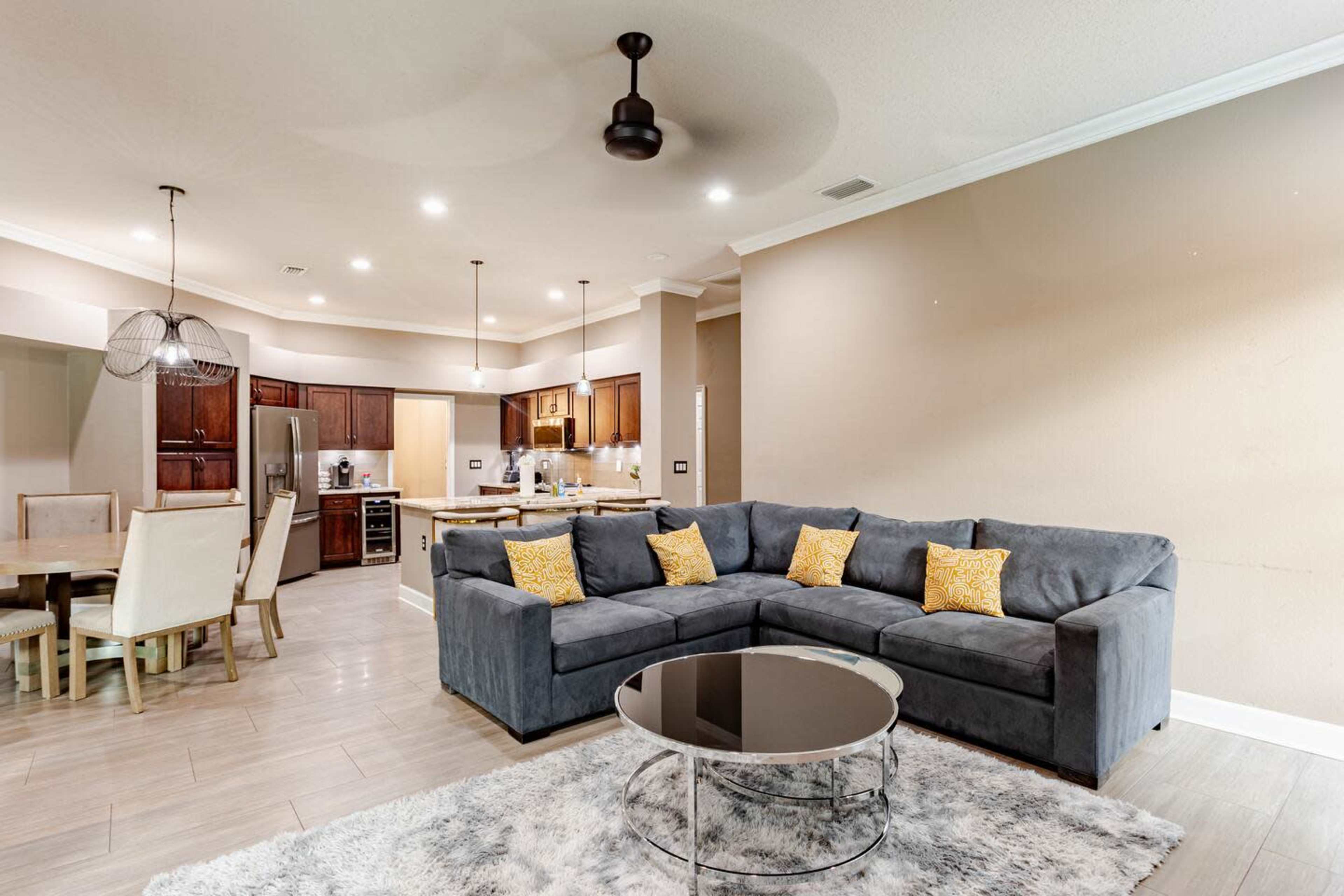 The Riverview Estates | Luxury Pool Home & Entertainment Image in Boyette, Riverview, FL