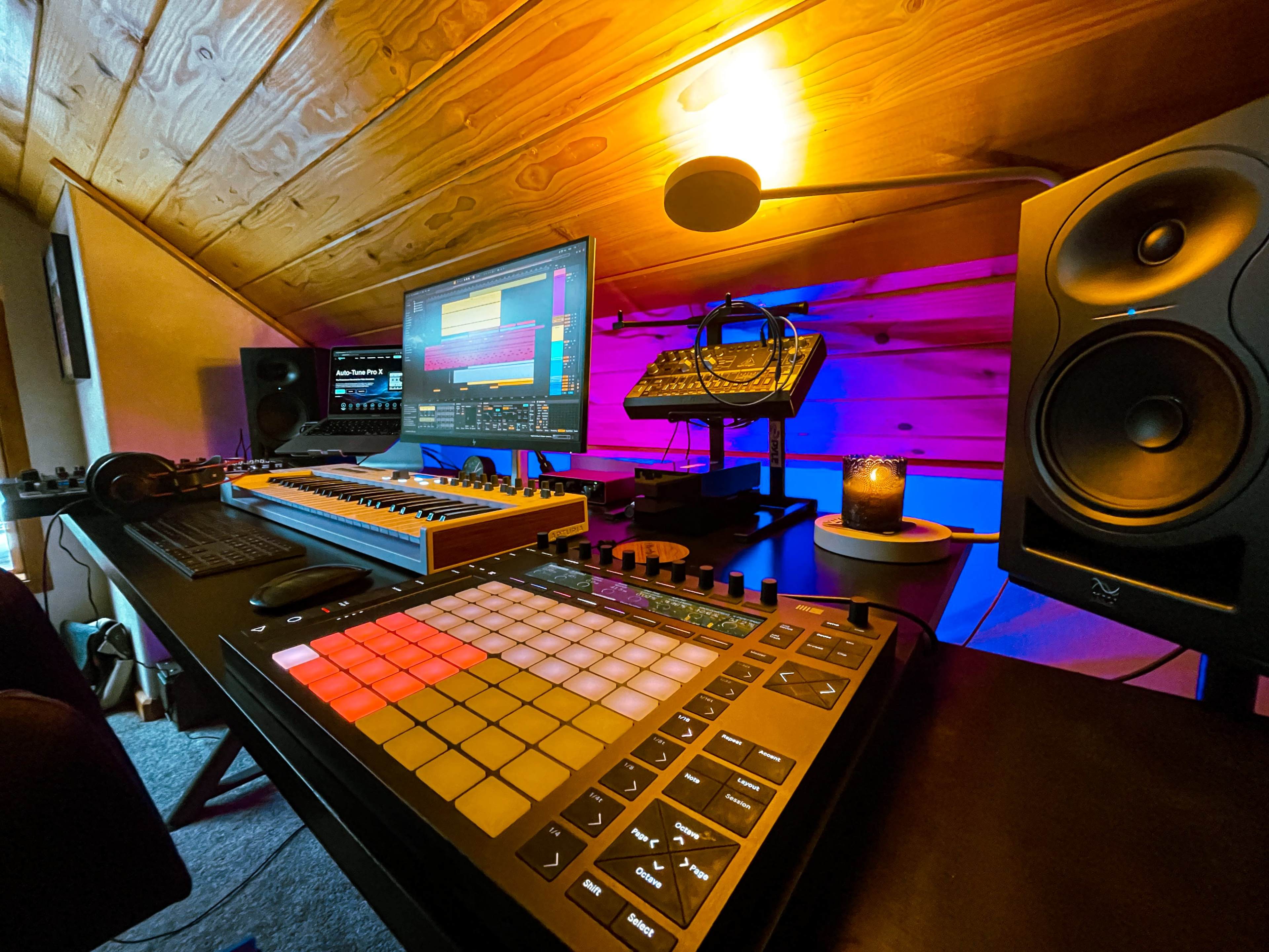 Luxury Tahoe Chalet w/ Hot Tub, Forest Deck, & Music Studio Den Image in Truckee, Truckee, CA