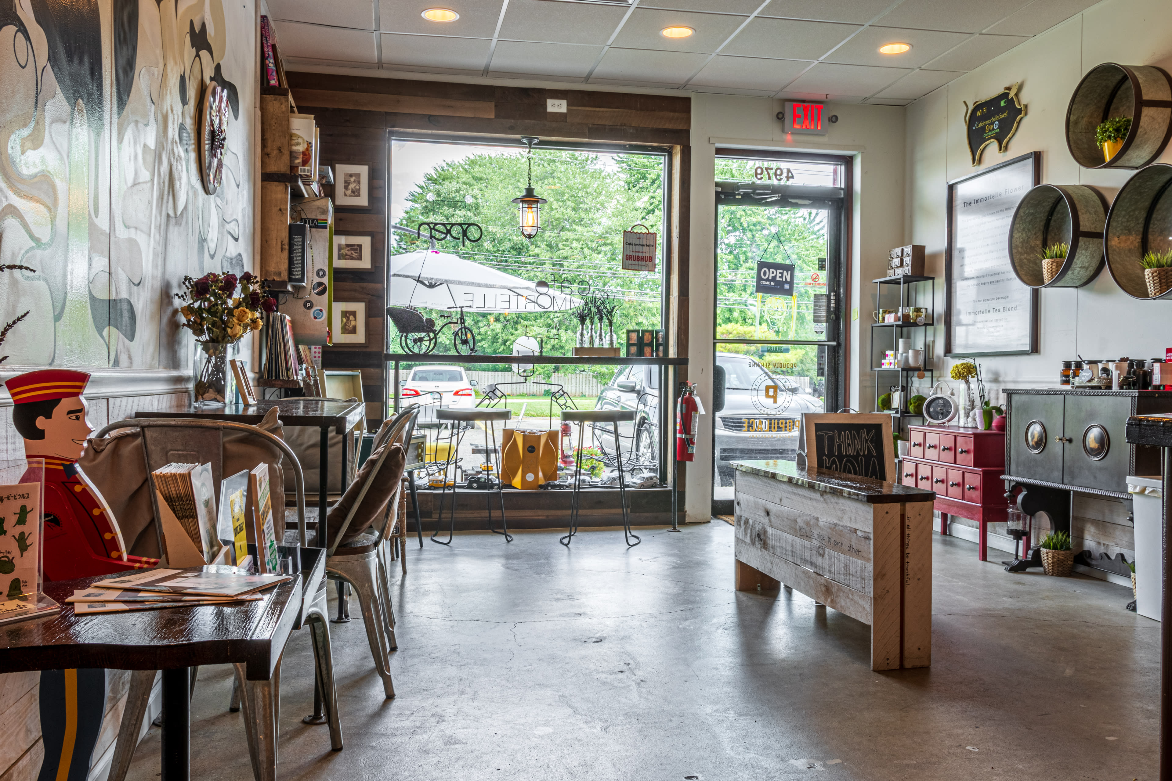 Warm & Quirky Urban Spot for Intimate Celebrations Image in Troy, Troy, MI