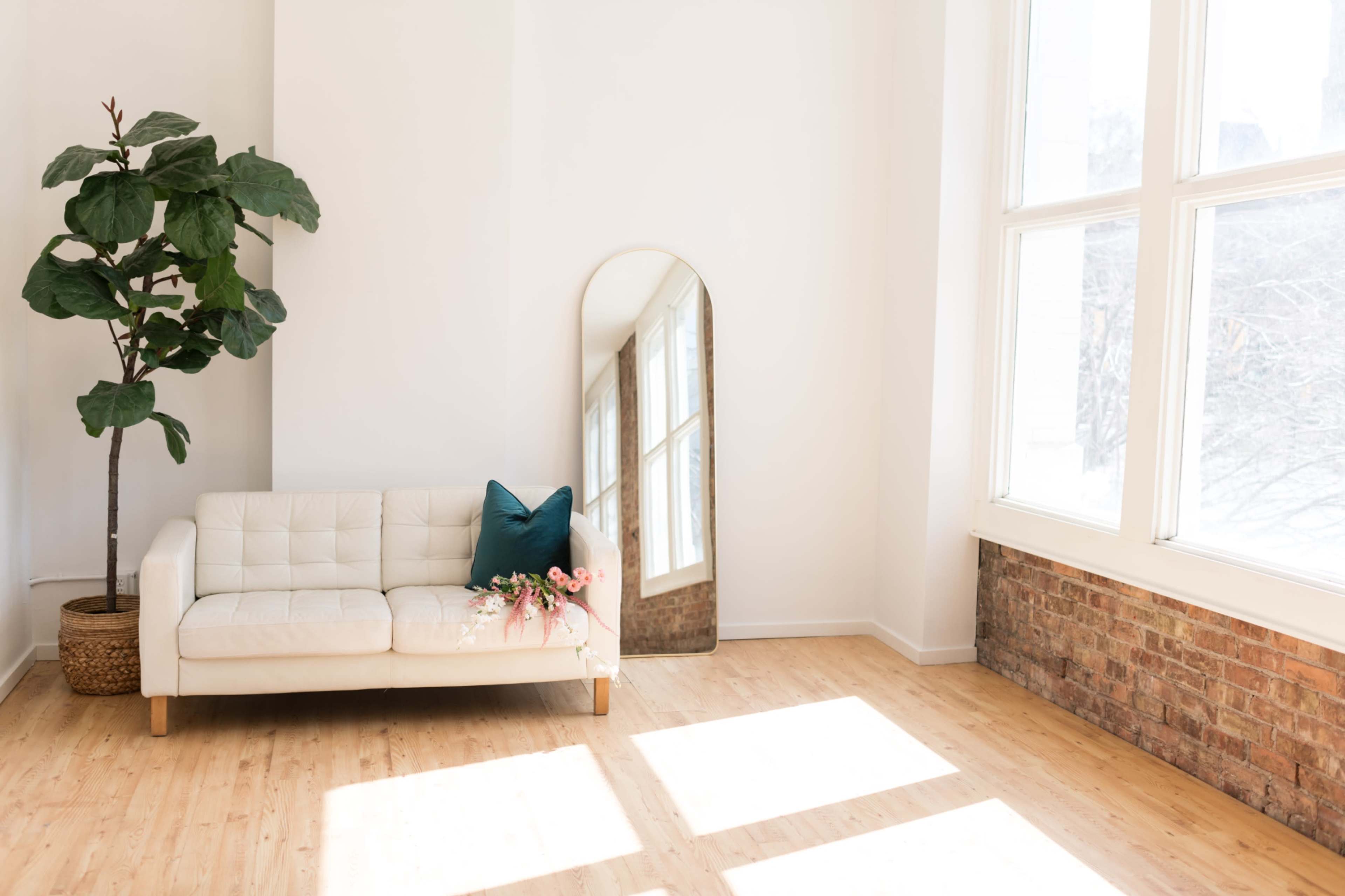 Downtown studio, natural brick & 9ft windows Image in Downtown, Salt Lake City, UT