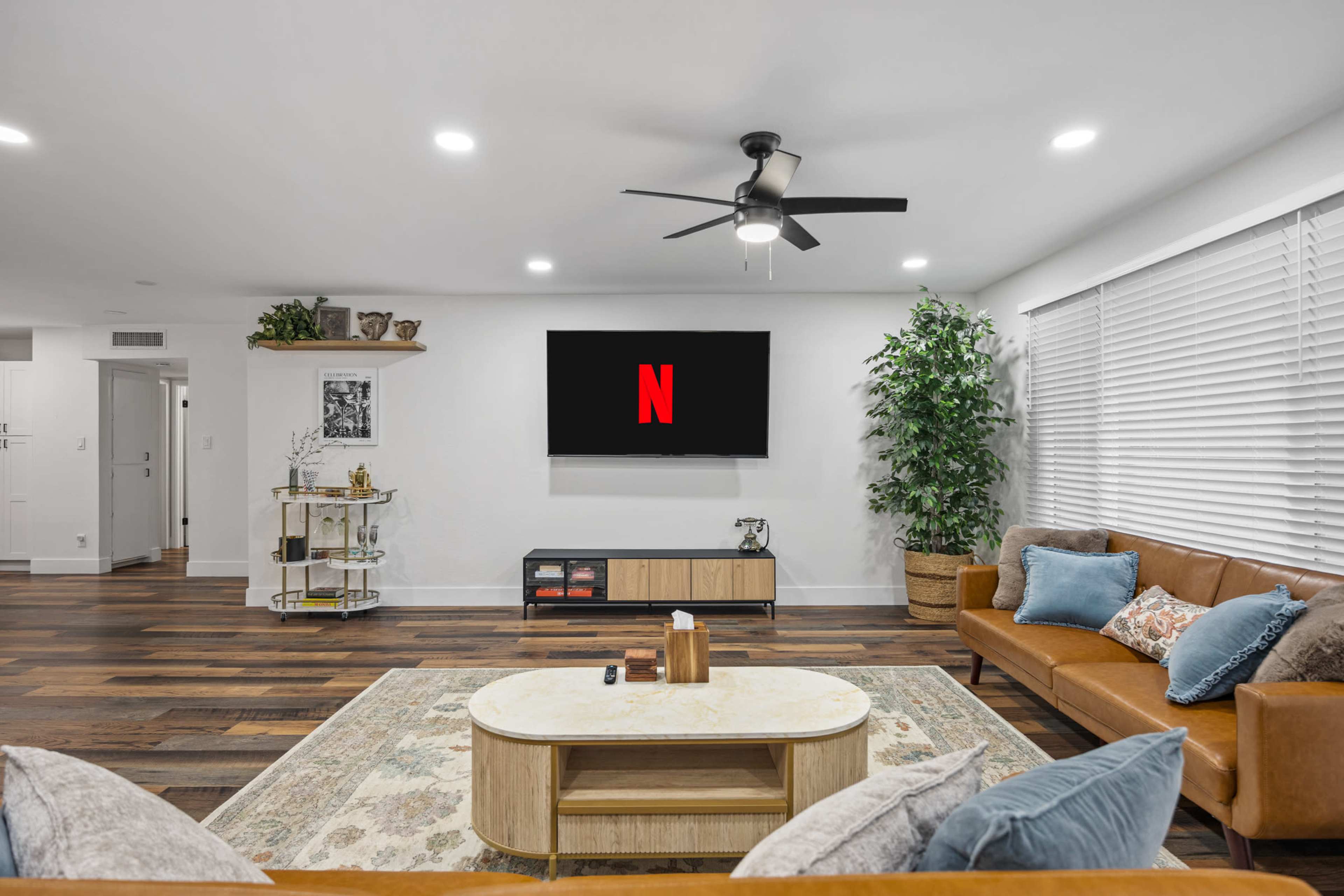 Tempe Modern Home for Meetings & Productions | Bright Interiors, Large Backyard, Pool & Hot Tub Image in South Tempe, Tempe, AZ