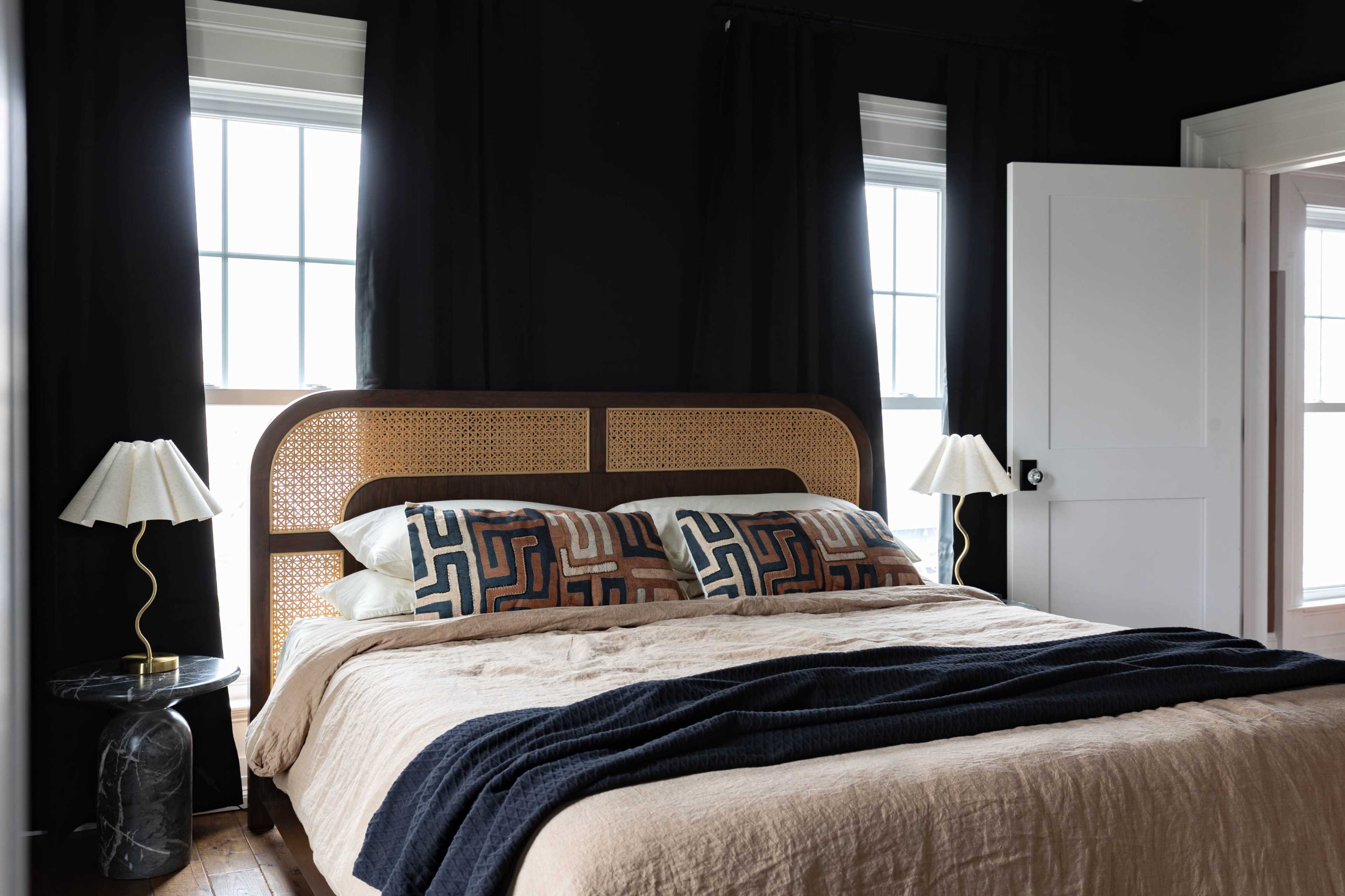 Historic Farmhouse w/ Natural Light & Designer Spaces Image in Seneca Township, Sarahsville, OH