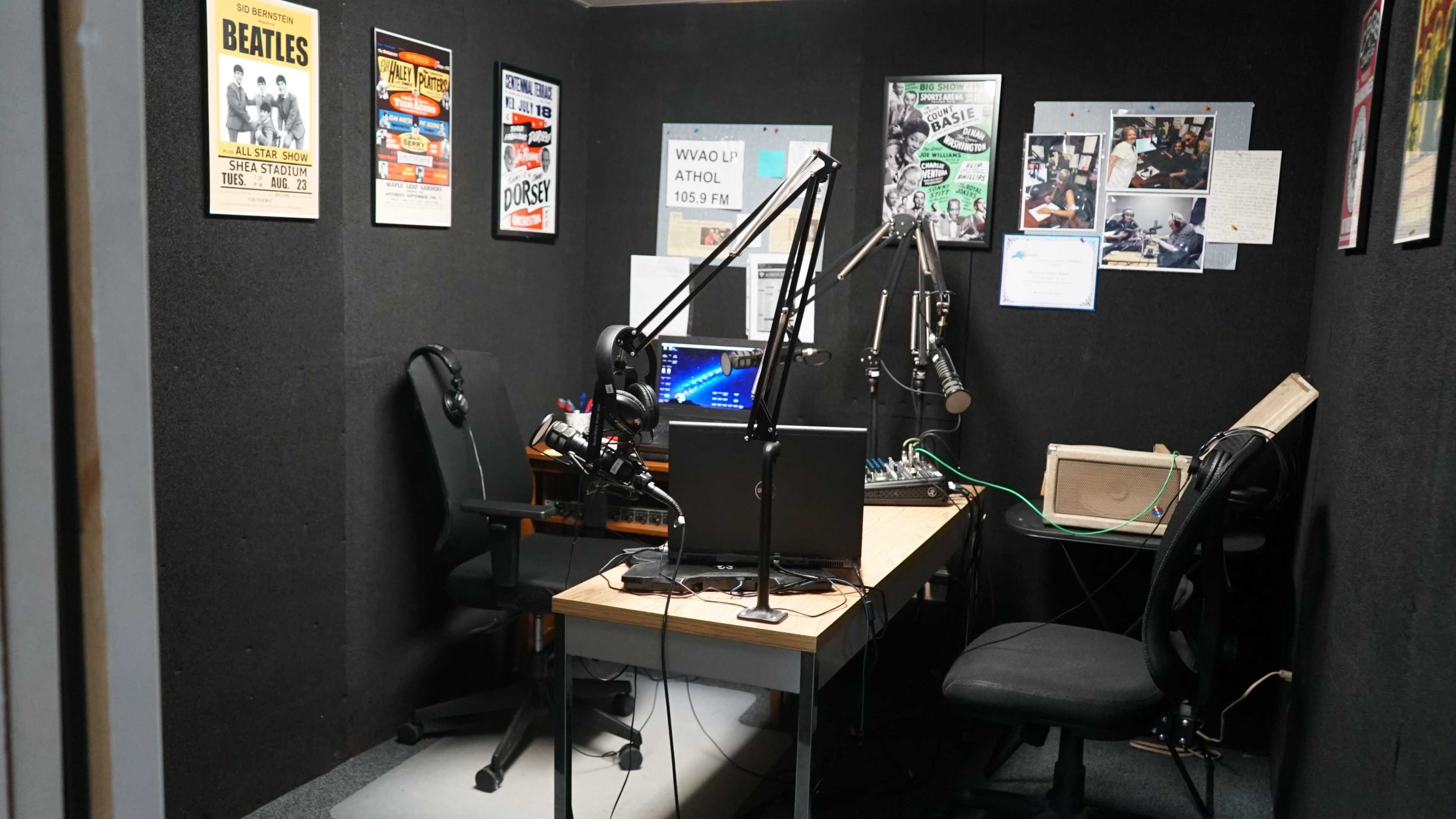 Mic Podcast Studio Image in Athol, Athol, MA