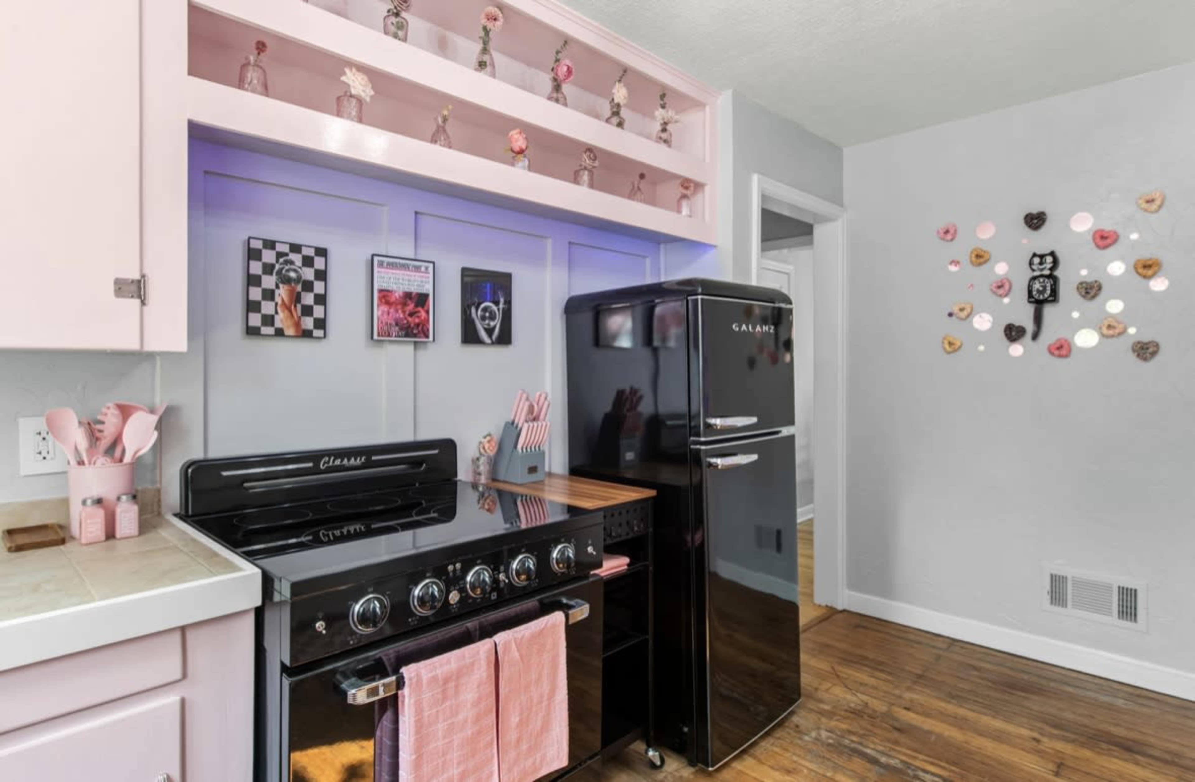 Pinky Promise House Image in Anoka, Anoka, MN