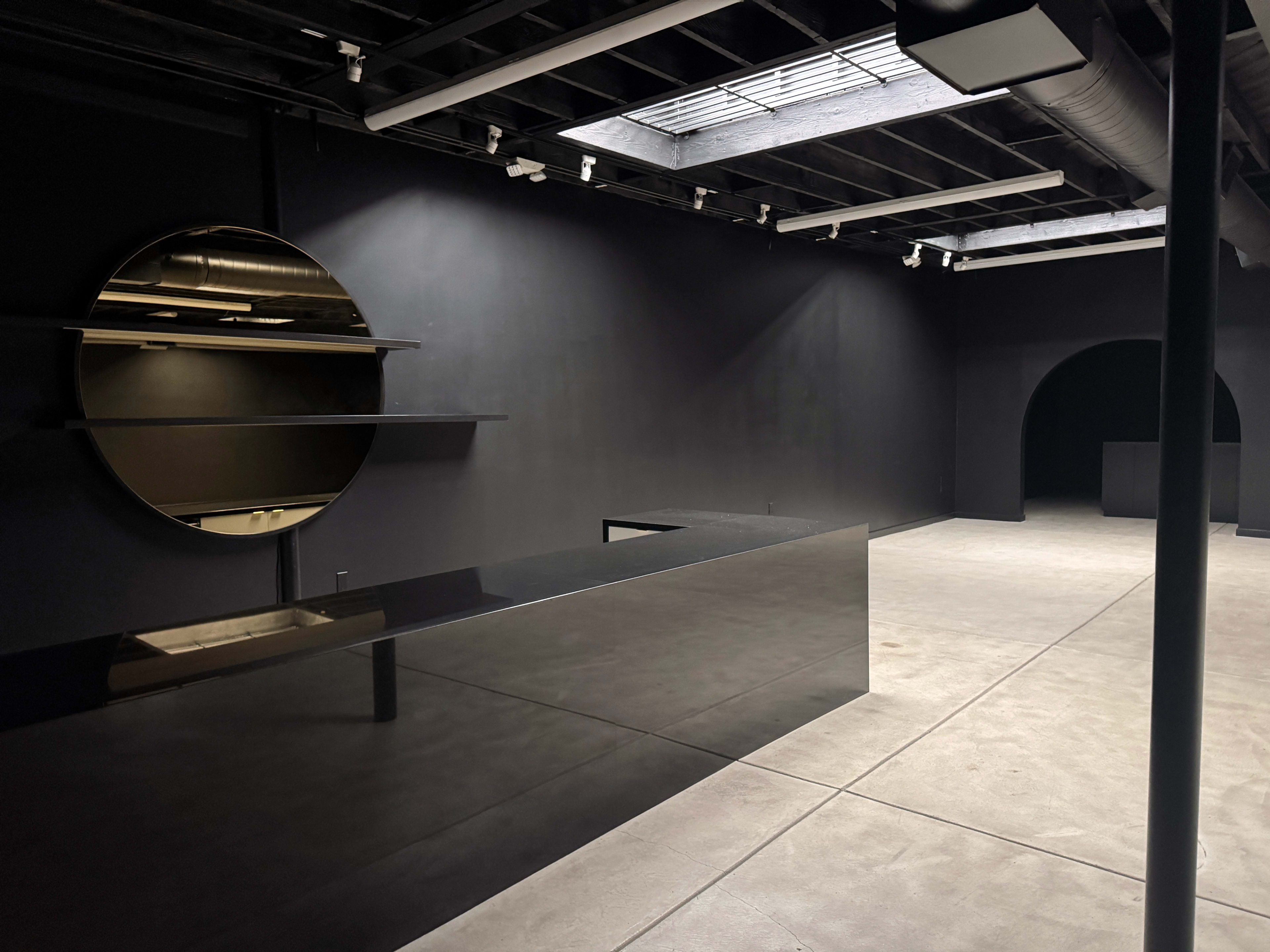 West Adams Industrial Gallery with Outdoor Zen Garden Image in Crenshaw, Los Angeles, CA