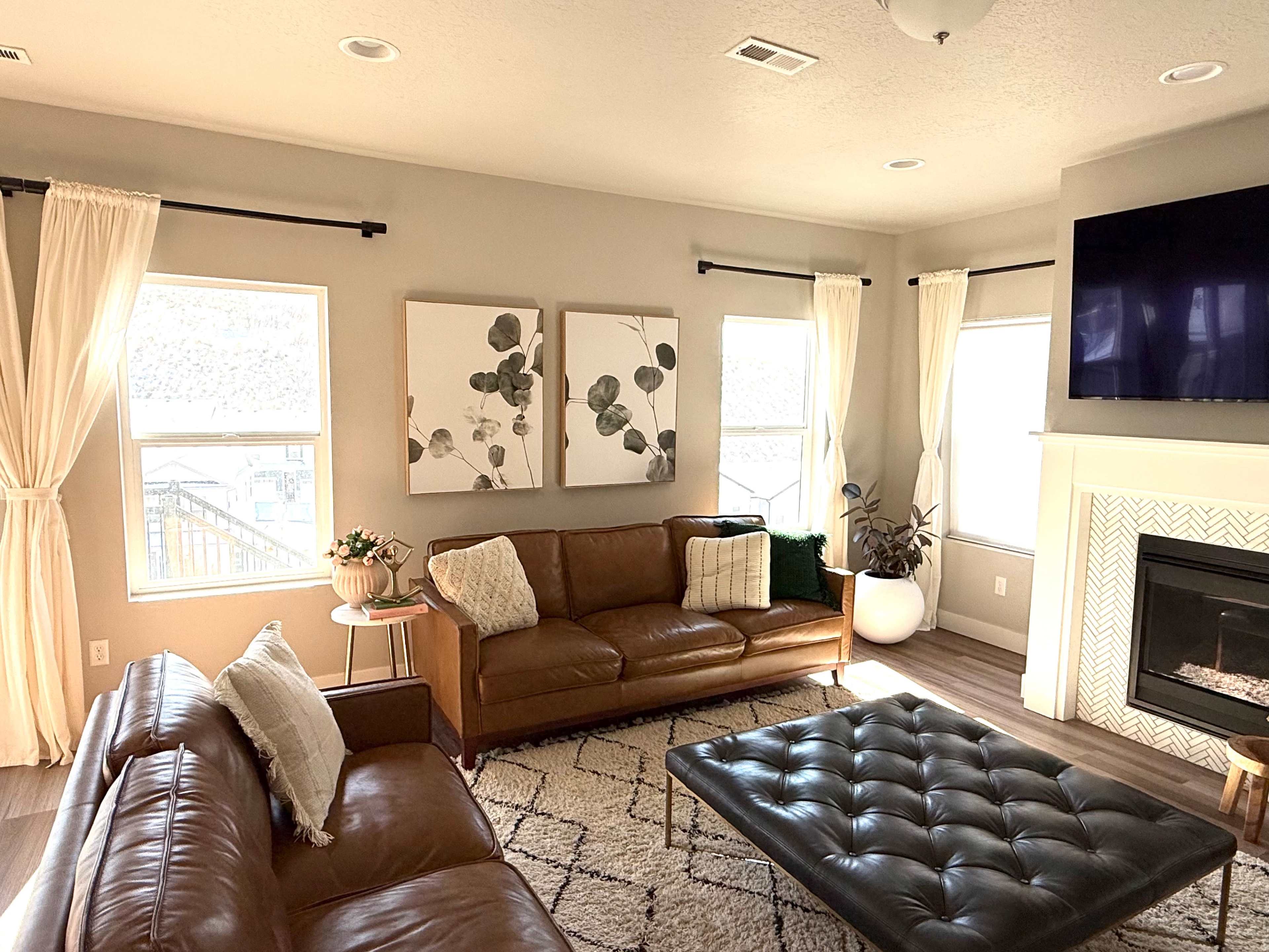 Beautiful Home With Tons of Natural light. Image in Lehi, Lehi, UT