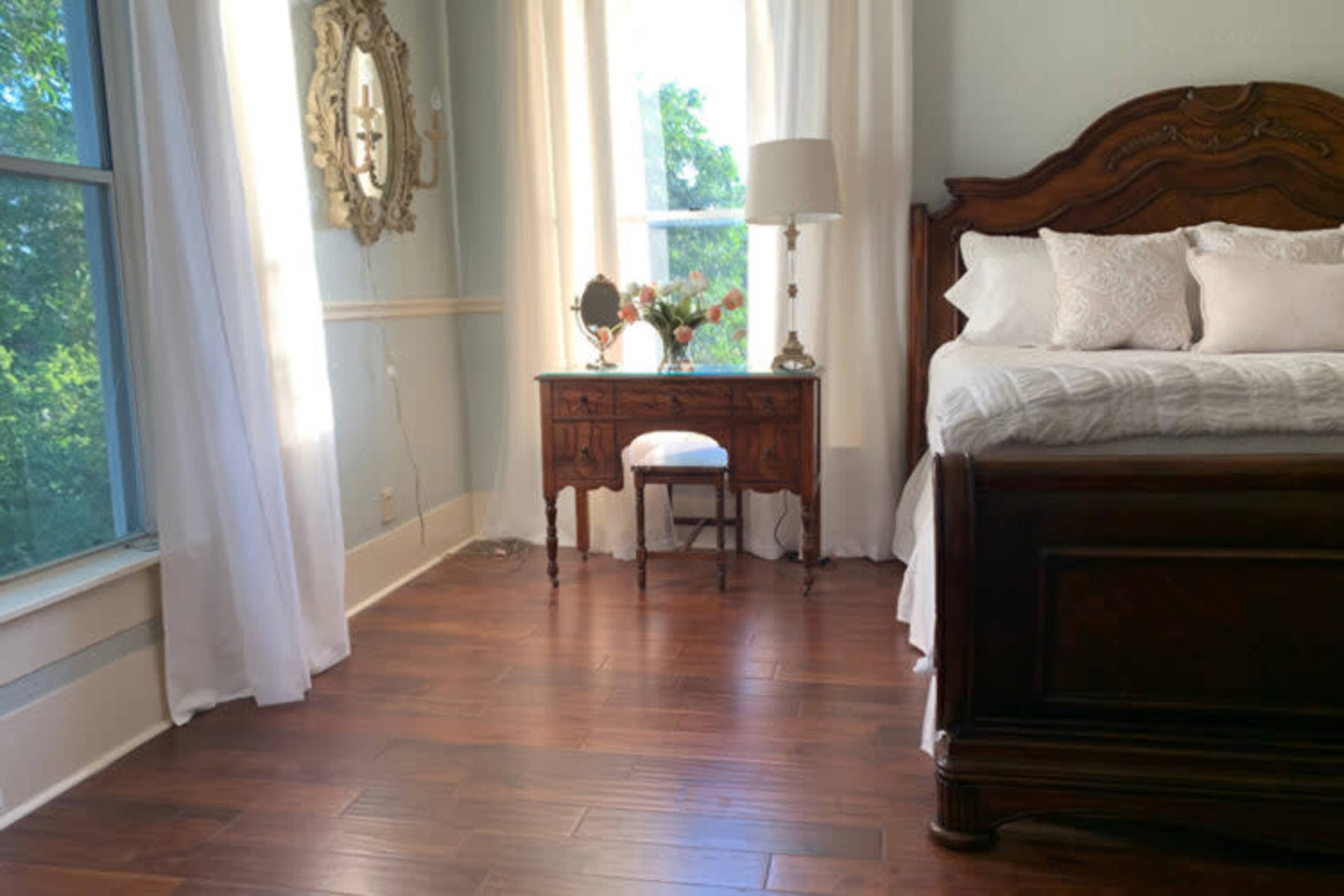 Victorian Bridgerton Bridal Suite Image in Sherman, Sherman, TX